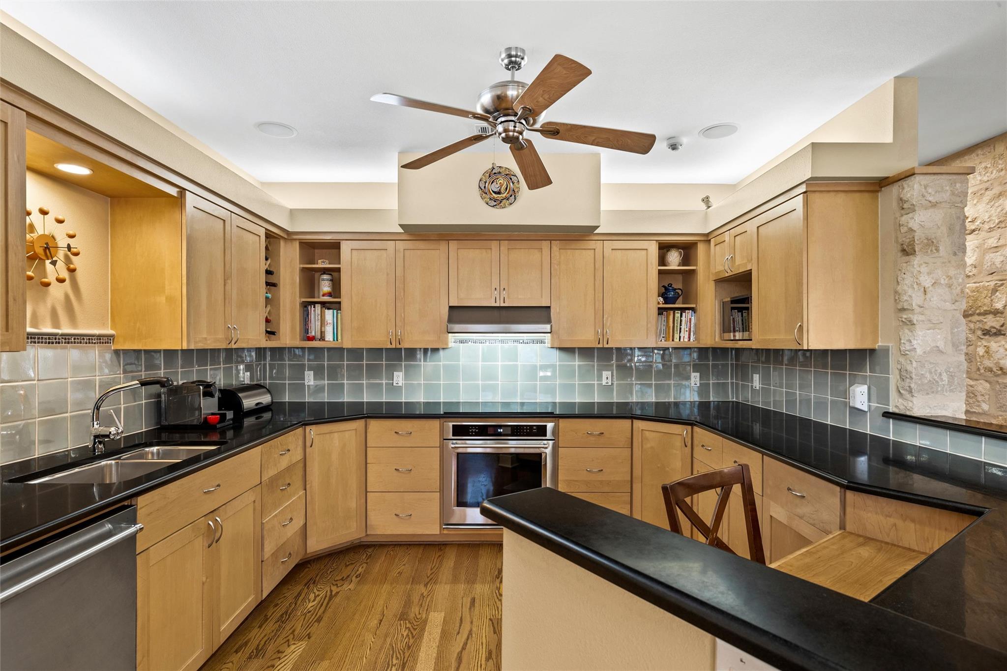 5008 Westview Dr, Austin, TX 78731