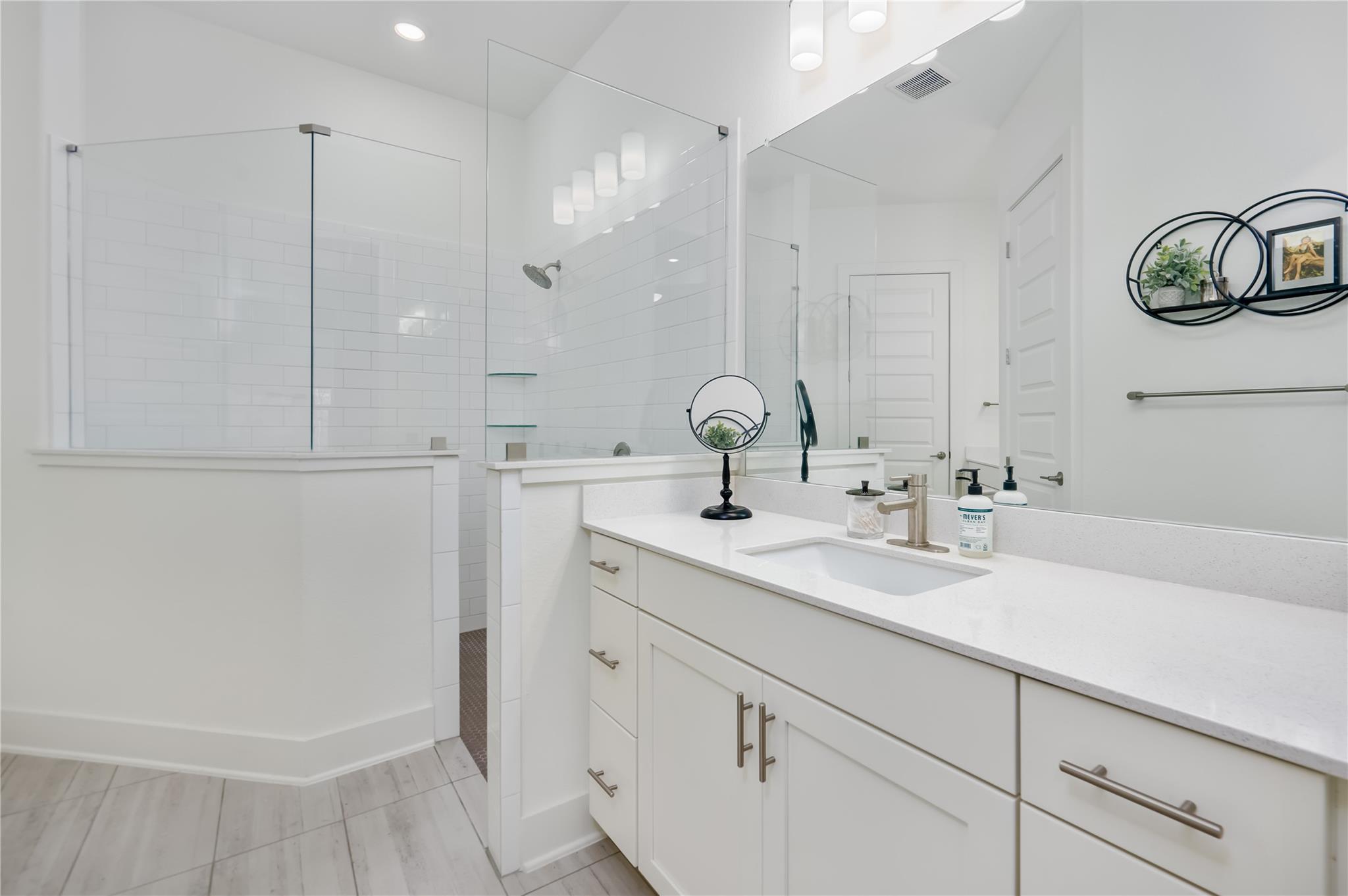 432 Cartwheel Bnd, Austin, TX 78738