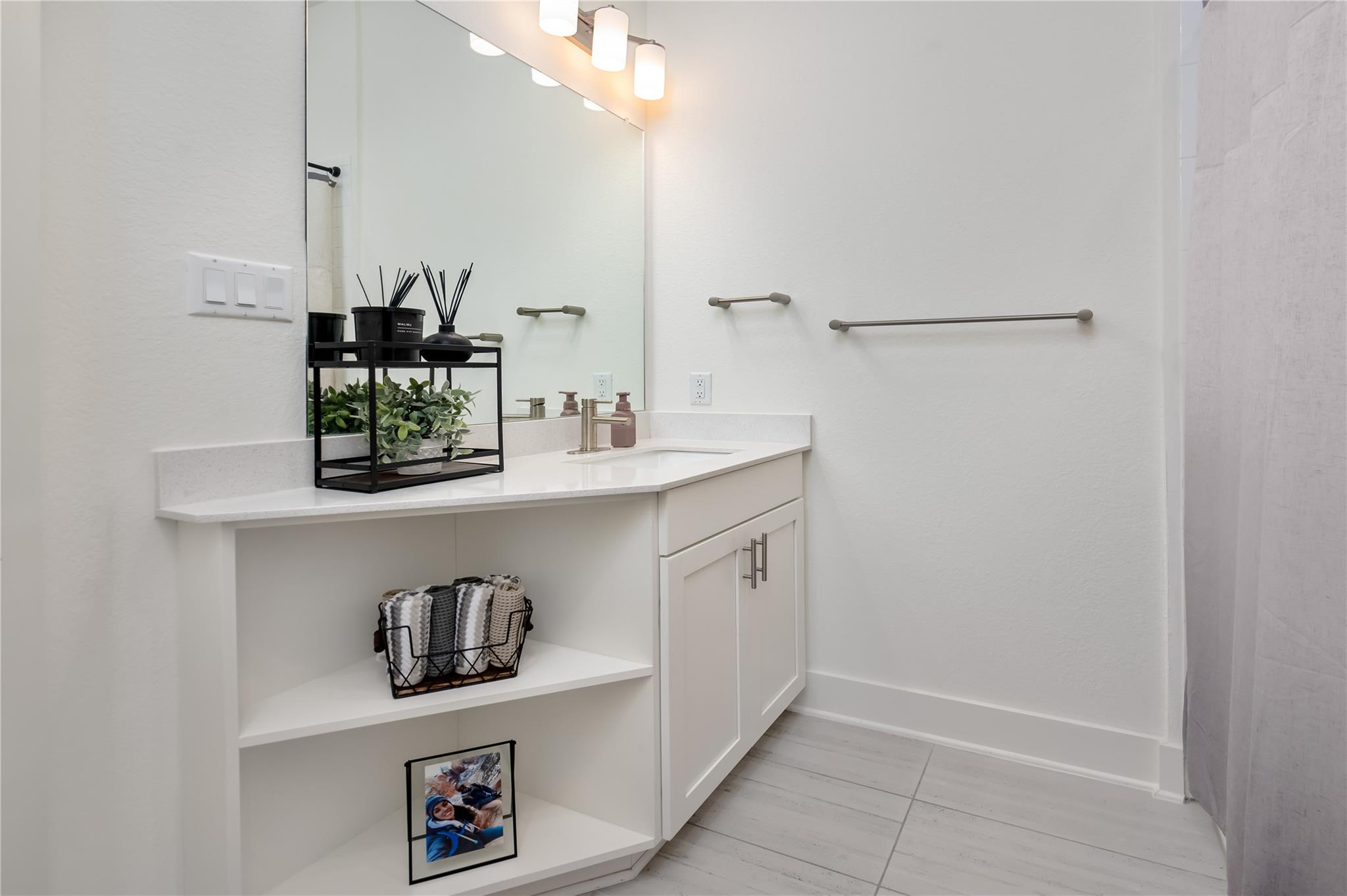 432 Cartwheel Bnd, Austin, TX 78738