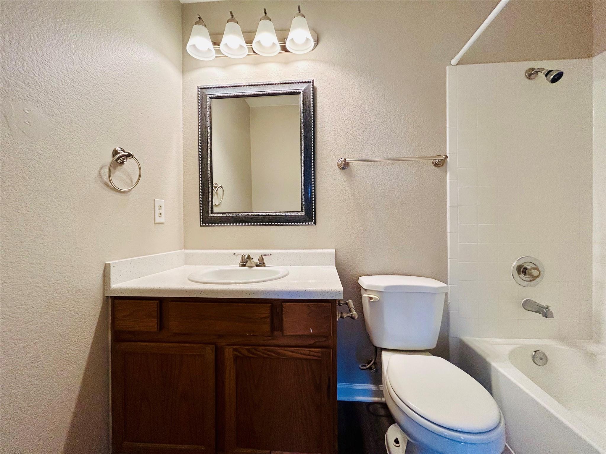 8507 Apple Carrie Cv # B, Austin, TX 78745