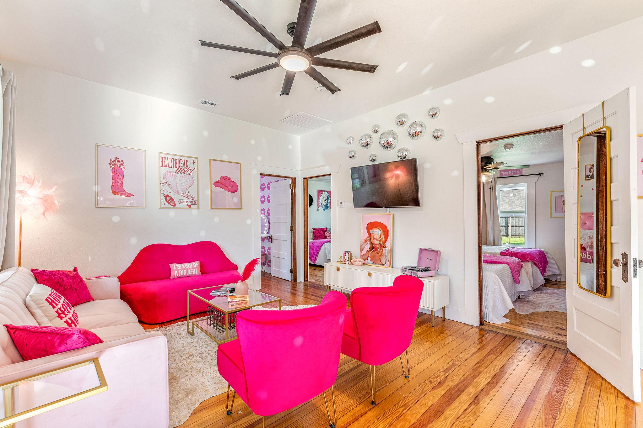 703 E Highway St, Fredericksburg, TX 78624