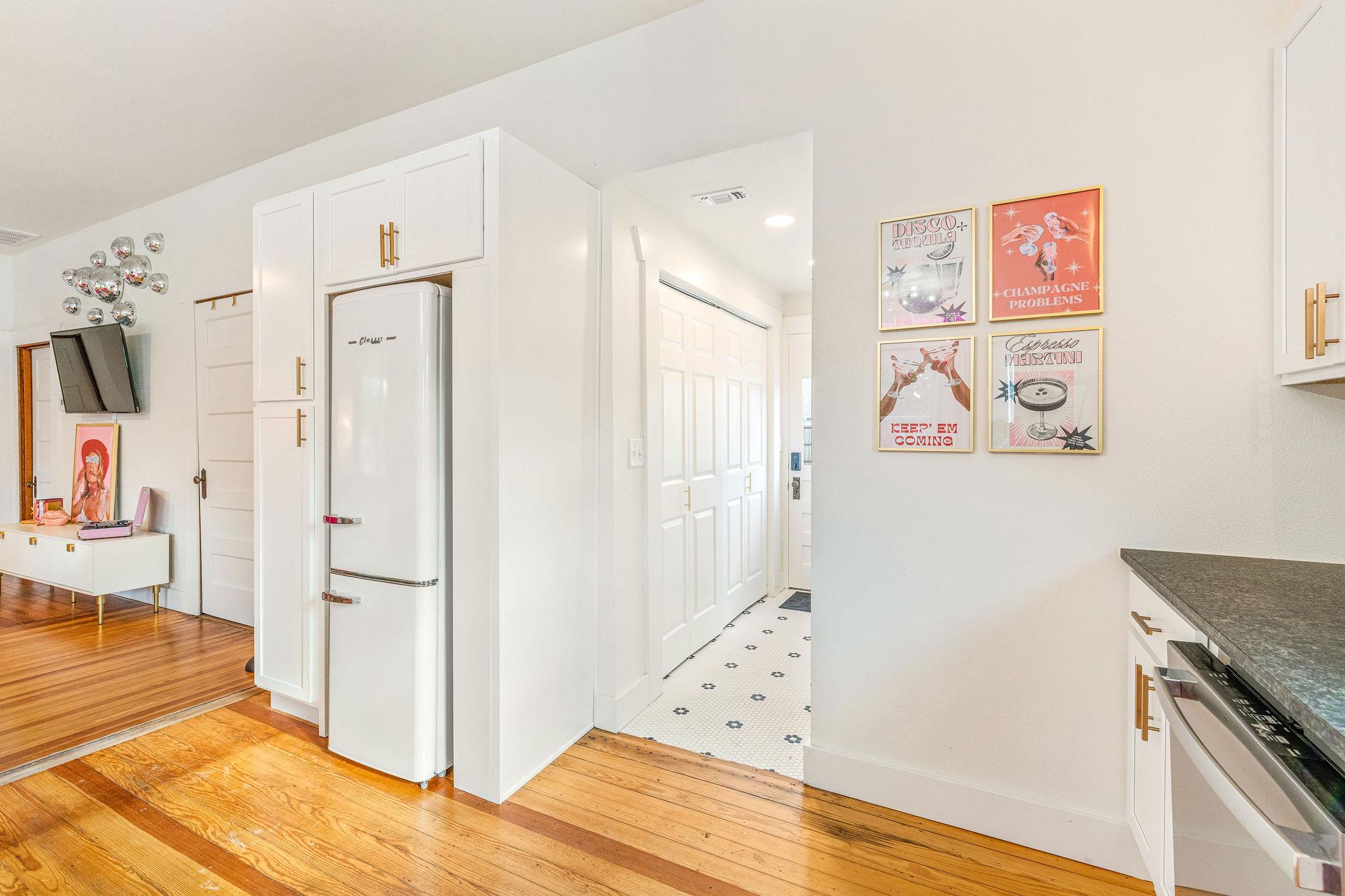 703 E Highway St, Fredericksburg, TX 78624