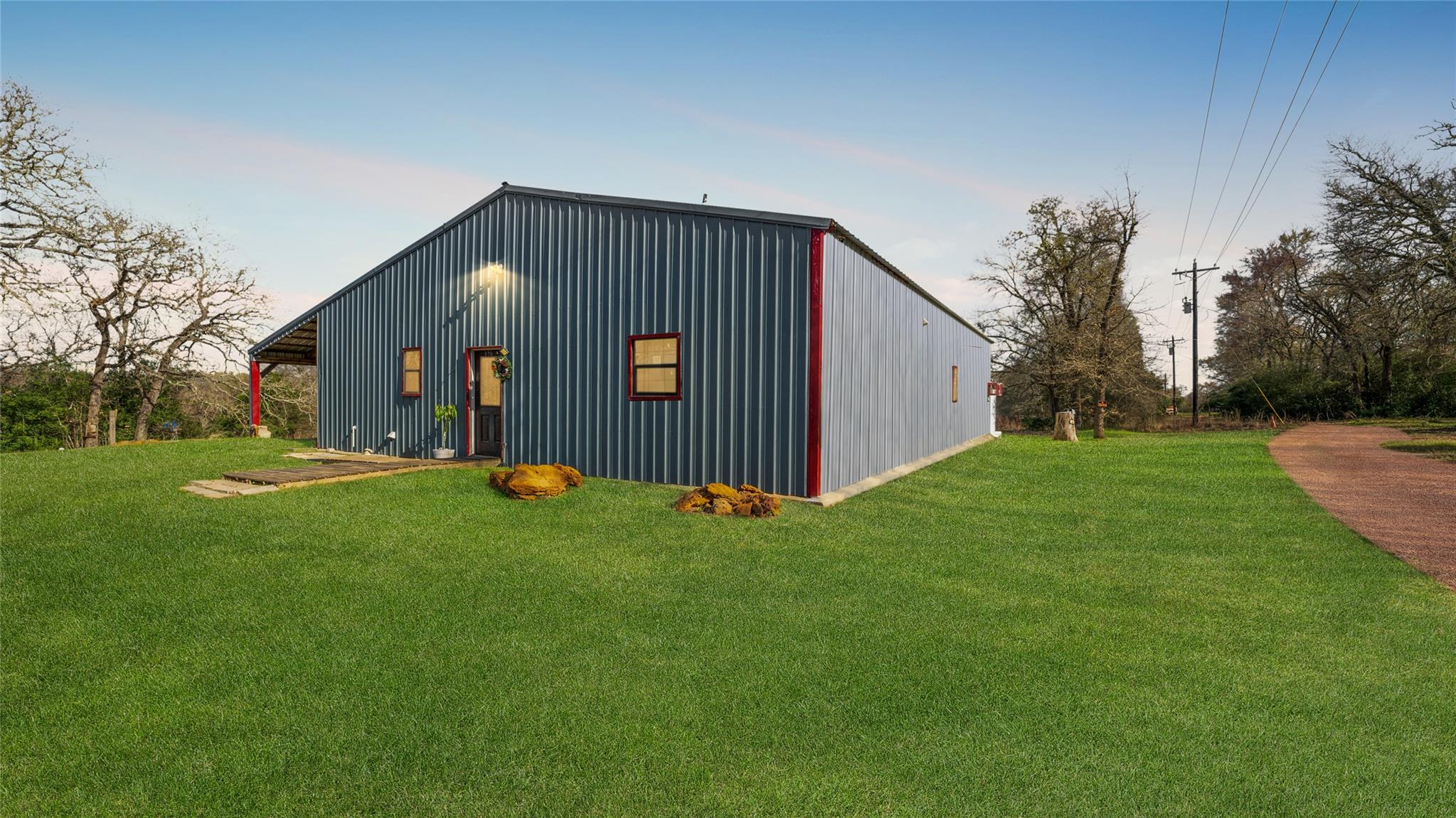 969 Private Road 7054, Gause, TX 77857