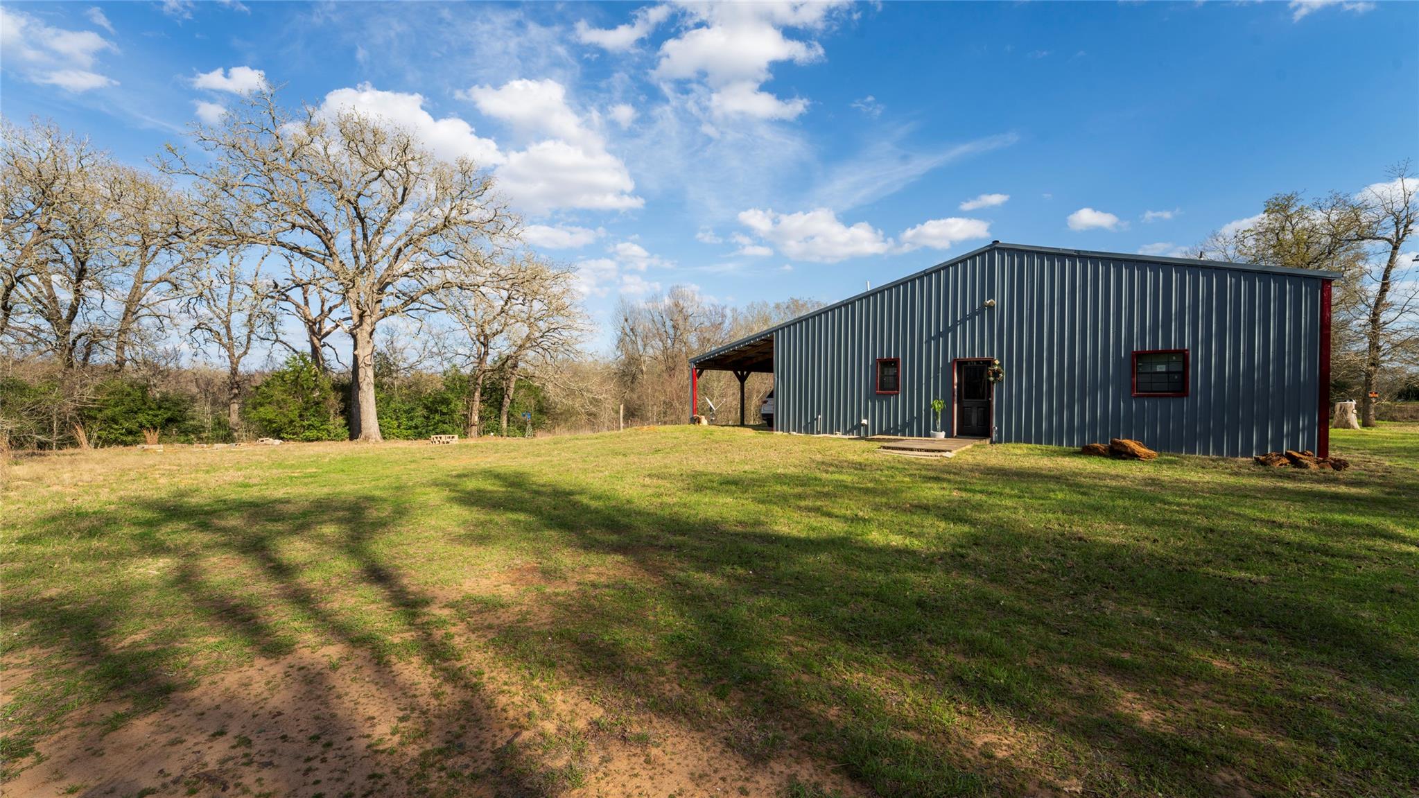 969 Private Road 7054, Gause, TX 77857