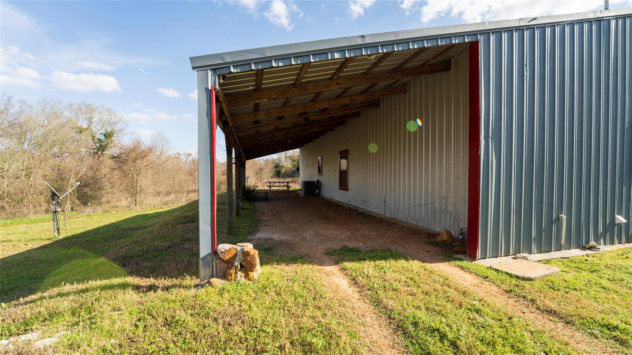 969 Private Road 7054, Gause, TX 77857