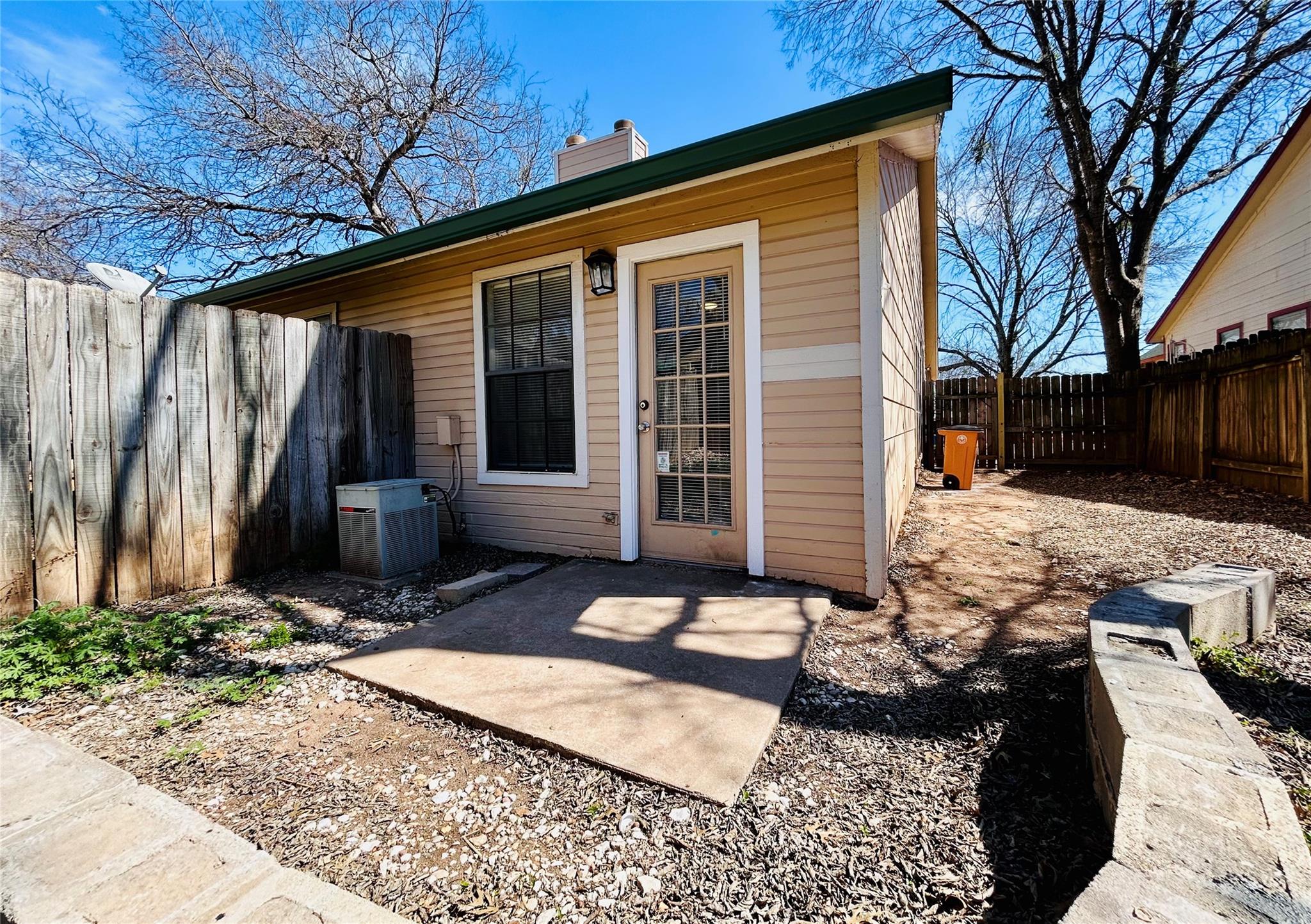 9400 Kempler Dr # B, Austin, TX 78748