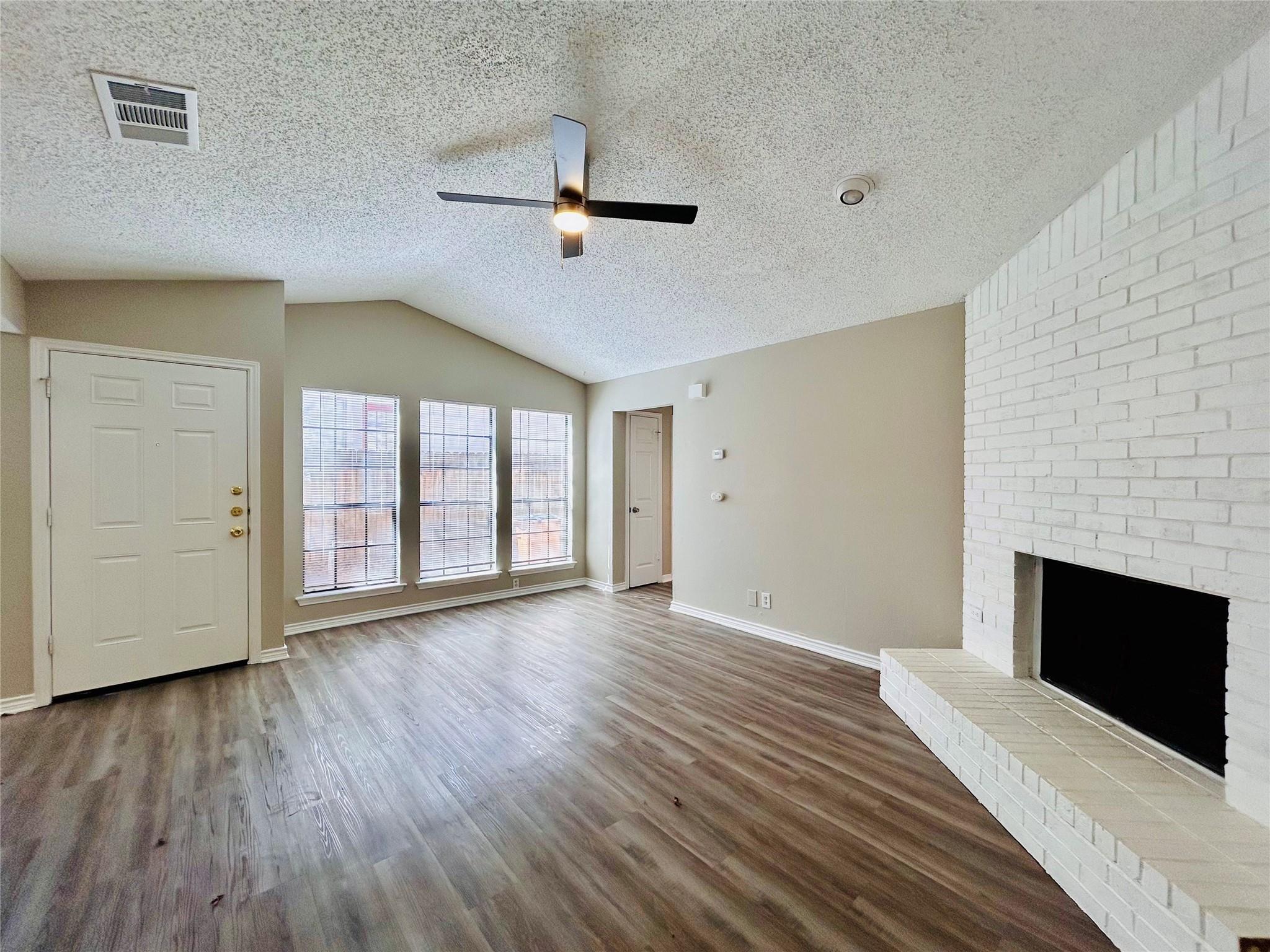 9400 Kempler Dr # B, Austin, TX 78748