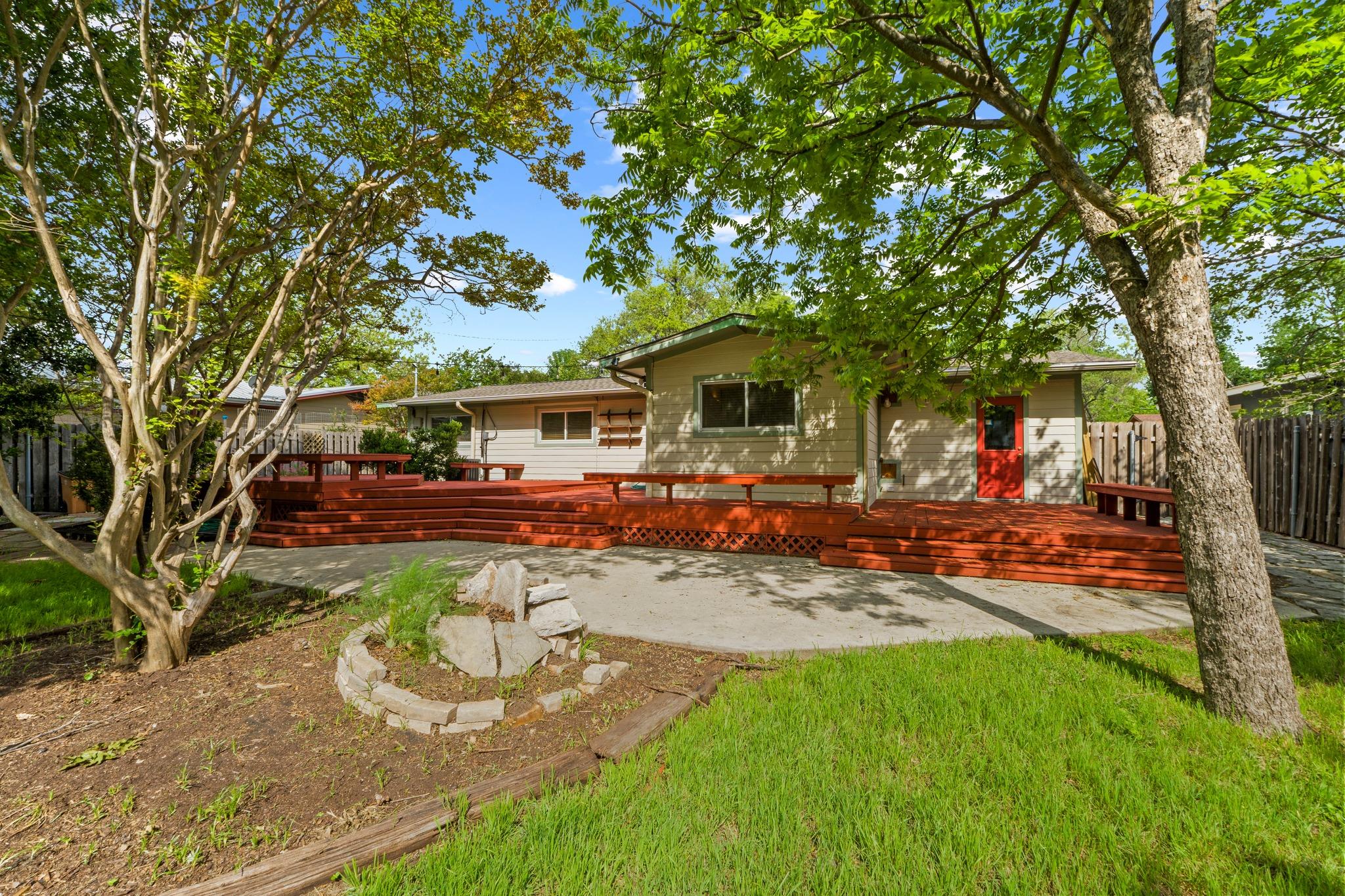 7605 Meadowview Ln, Austin, TX 78752