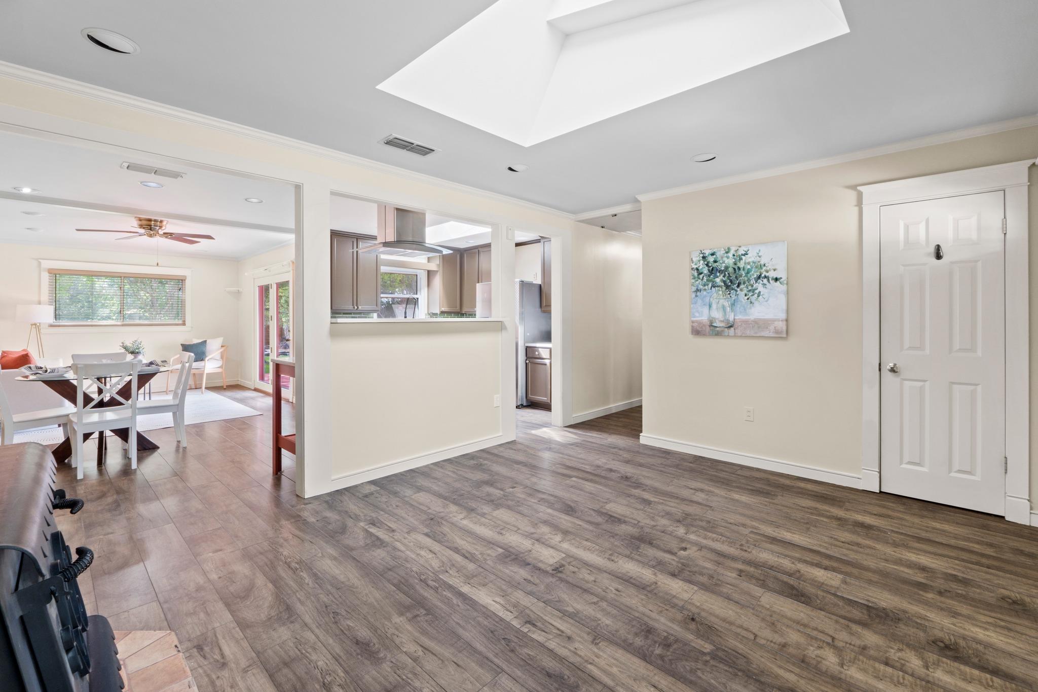 7605 Meadowview Ln, Austin, TX 78752