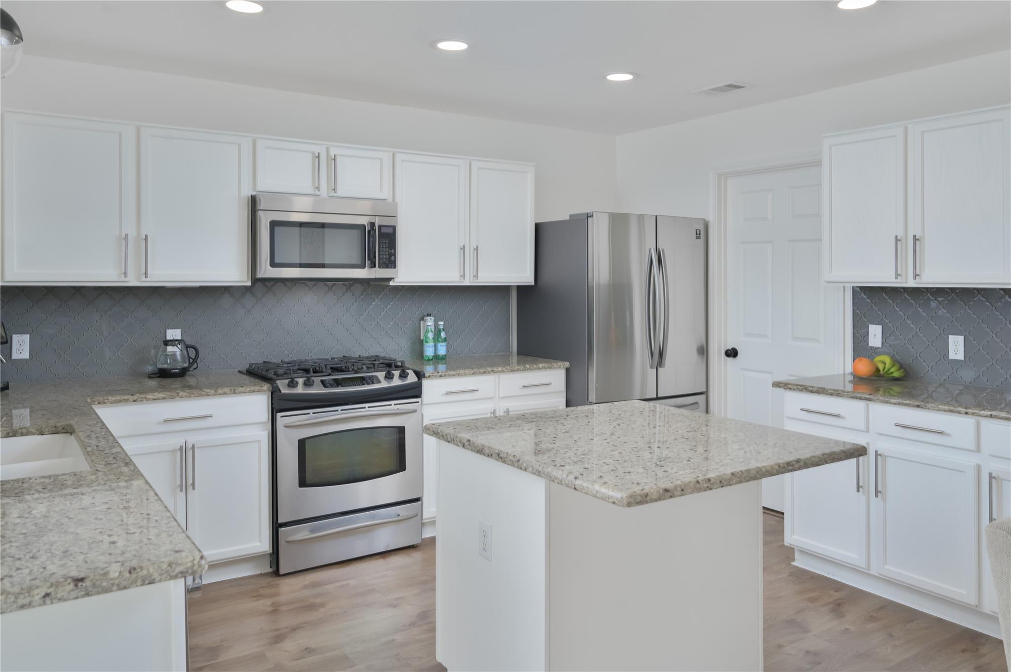 14912 Lantern Dr, Pflugerville, TX 78660