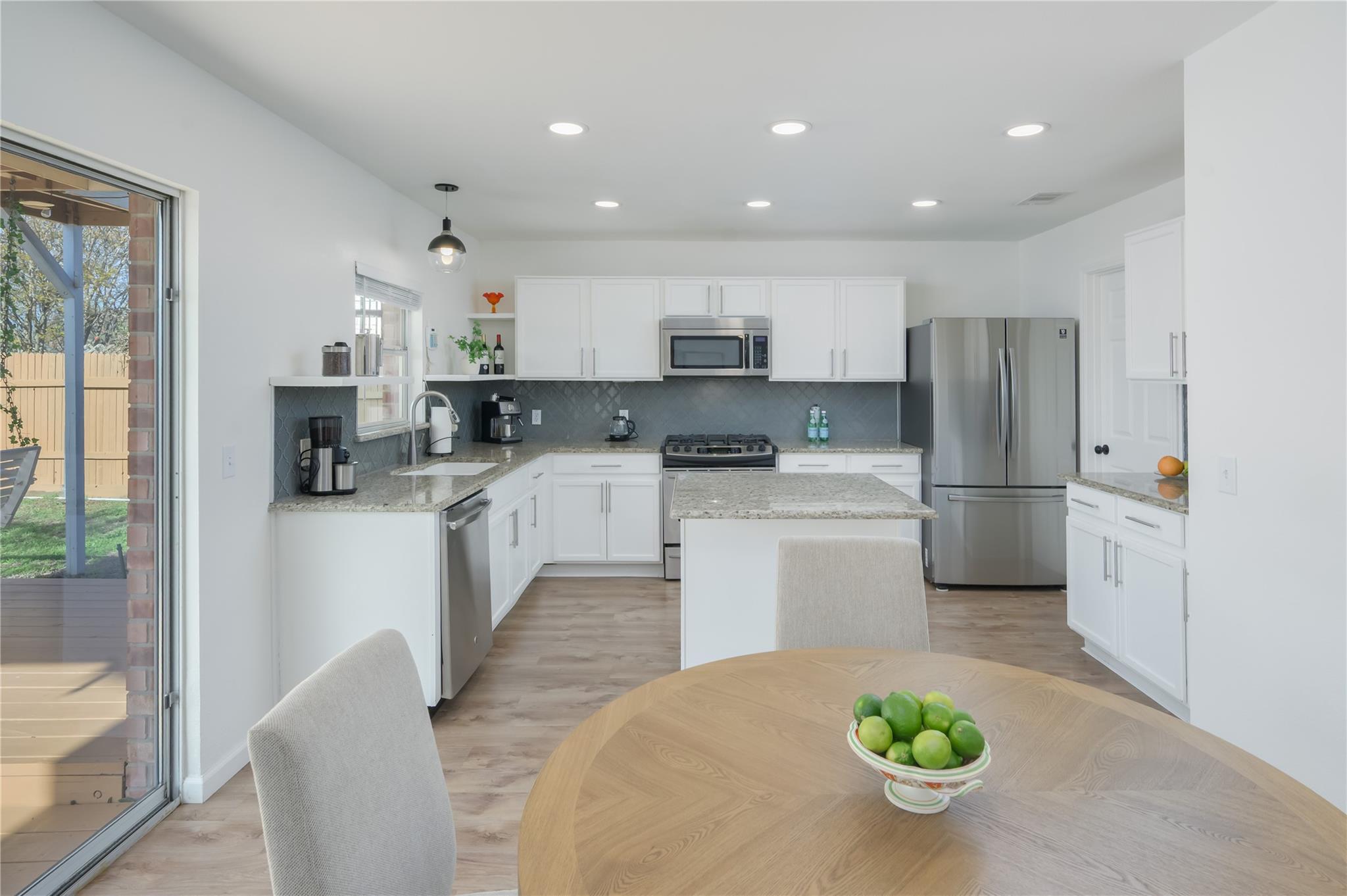 14912 Lantern Dr, Pflugerville, TX 78660