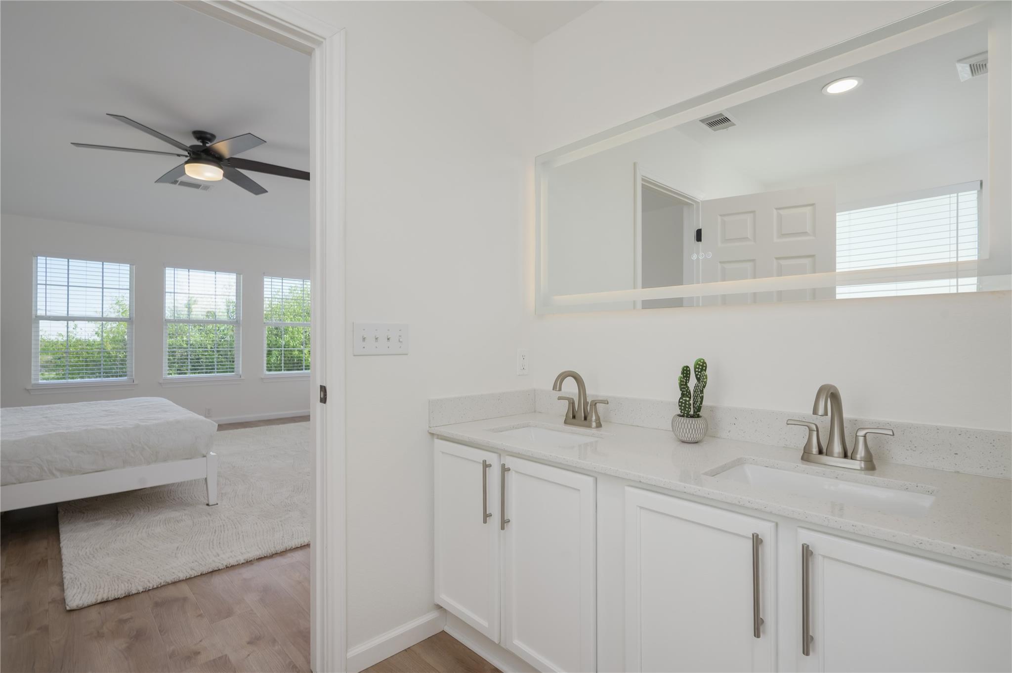 14912 Lantern Dr, Pflugerville, TX 78660