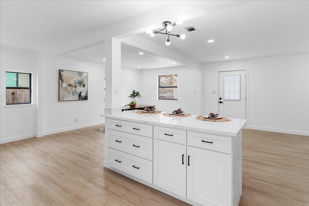 1109 Arcadia Ave, Austin, TX 78757