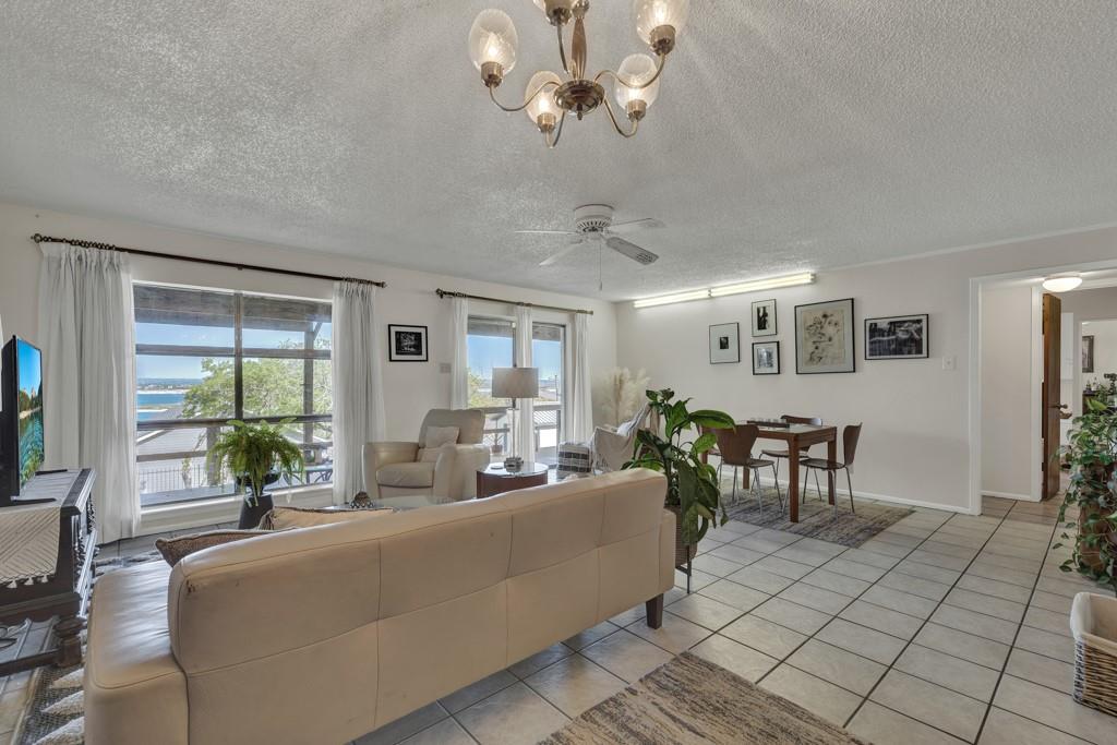 1871 Patty Dr, Canyon Lake, TX 78133