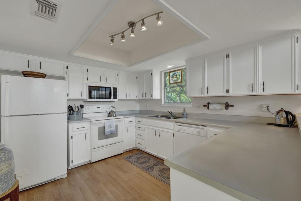 1871 Patty Dr, Canyon Lake, TX 78133