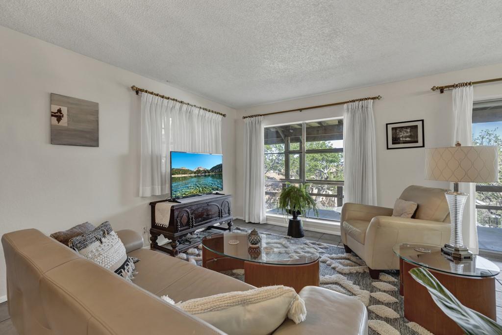 1871 Patty Dr, Canyon Lake, TX 78133