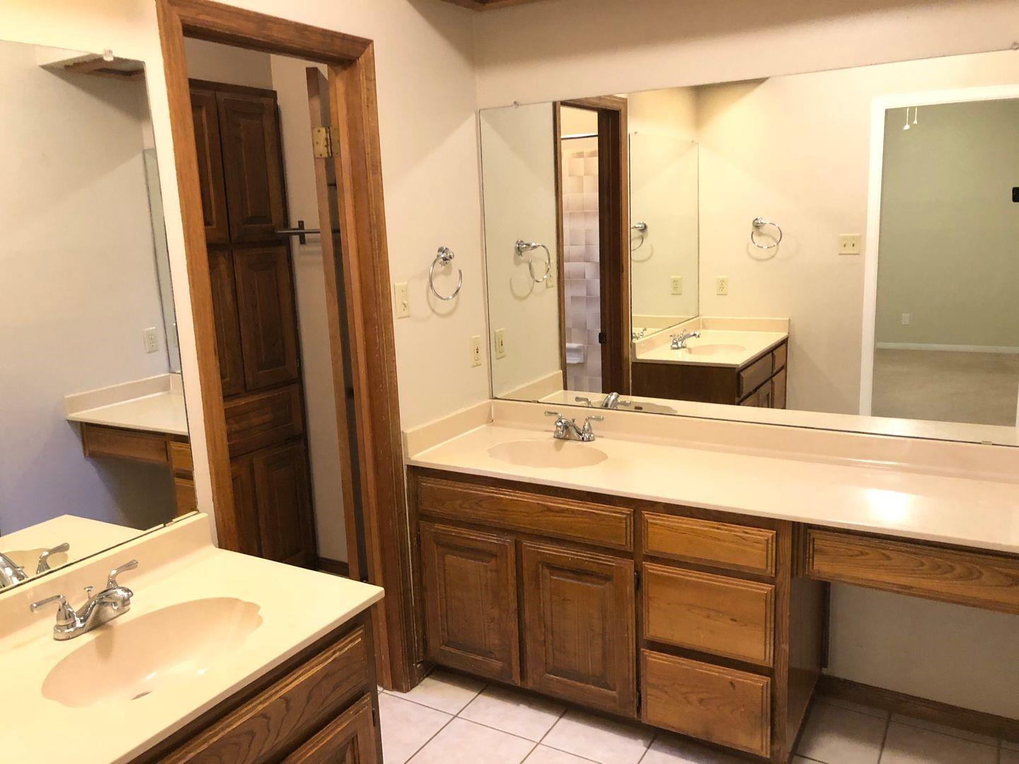 11403 Oak Knoll Dr, Austin, TX 78759