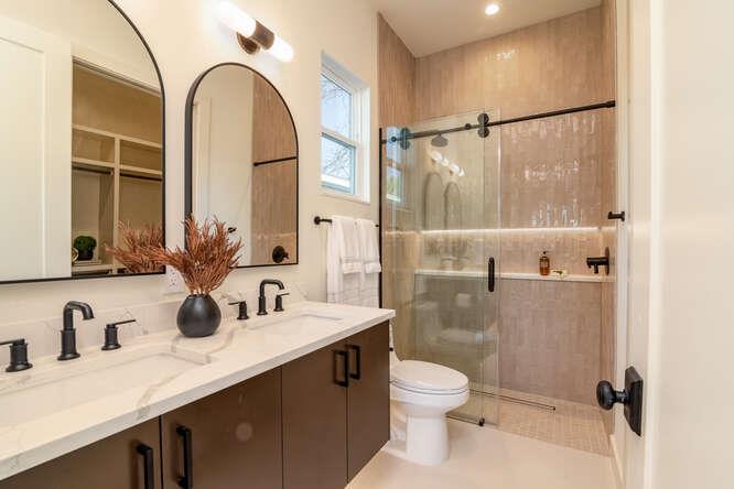 1305 Morrow St, Austin, TX 78757