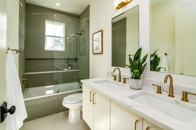 1305 Morrow St, Austin, TX 78757