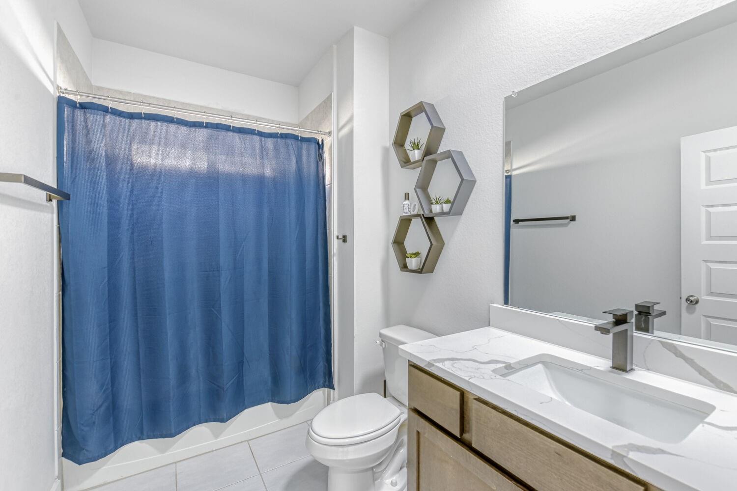 504 Spinnaker Loop, Kyle, TX 78640