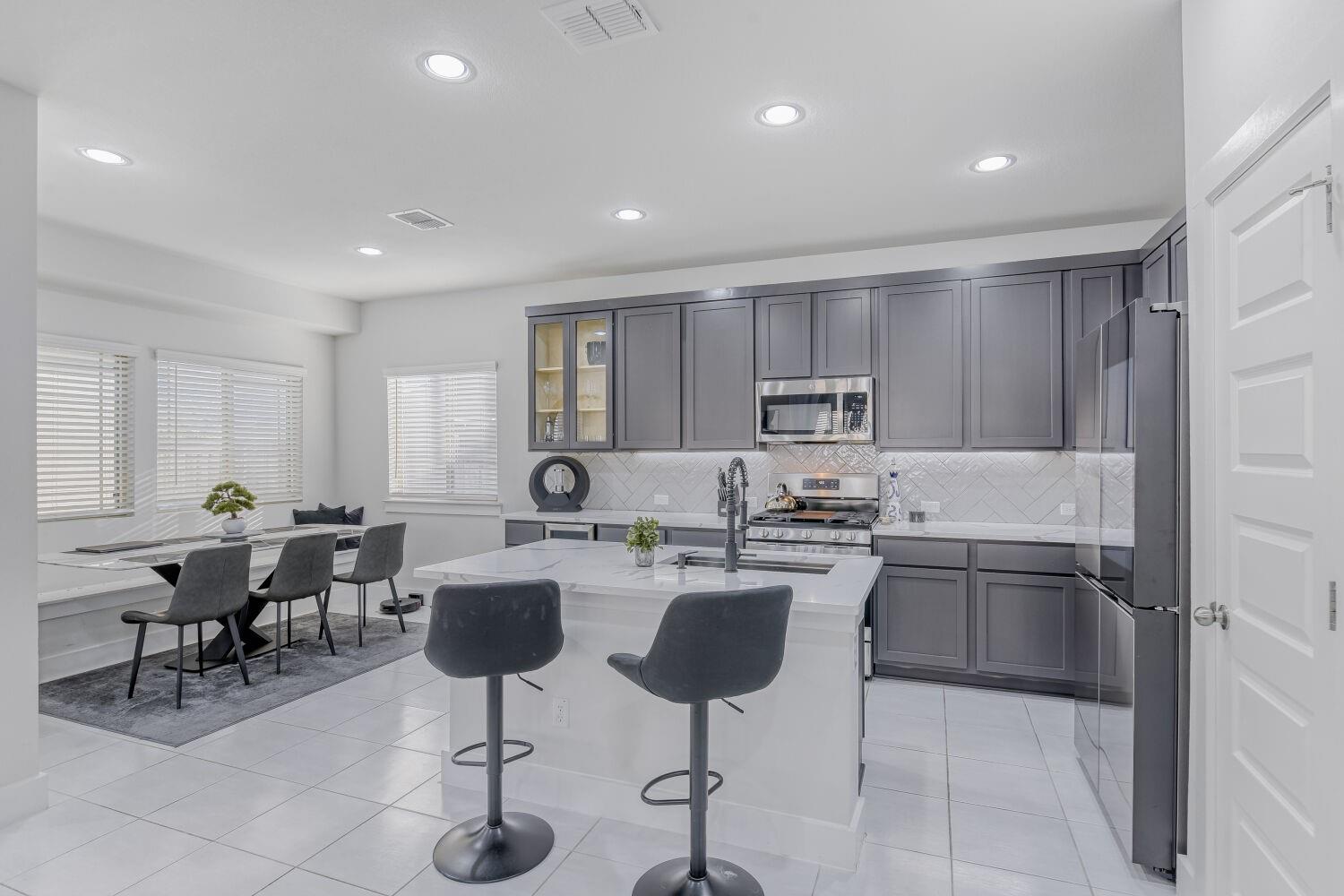 504 Spinnaker Loop, Kyle, TX 78640