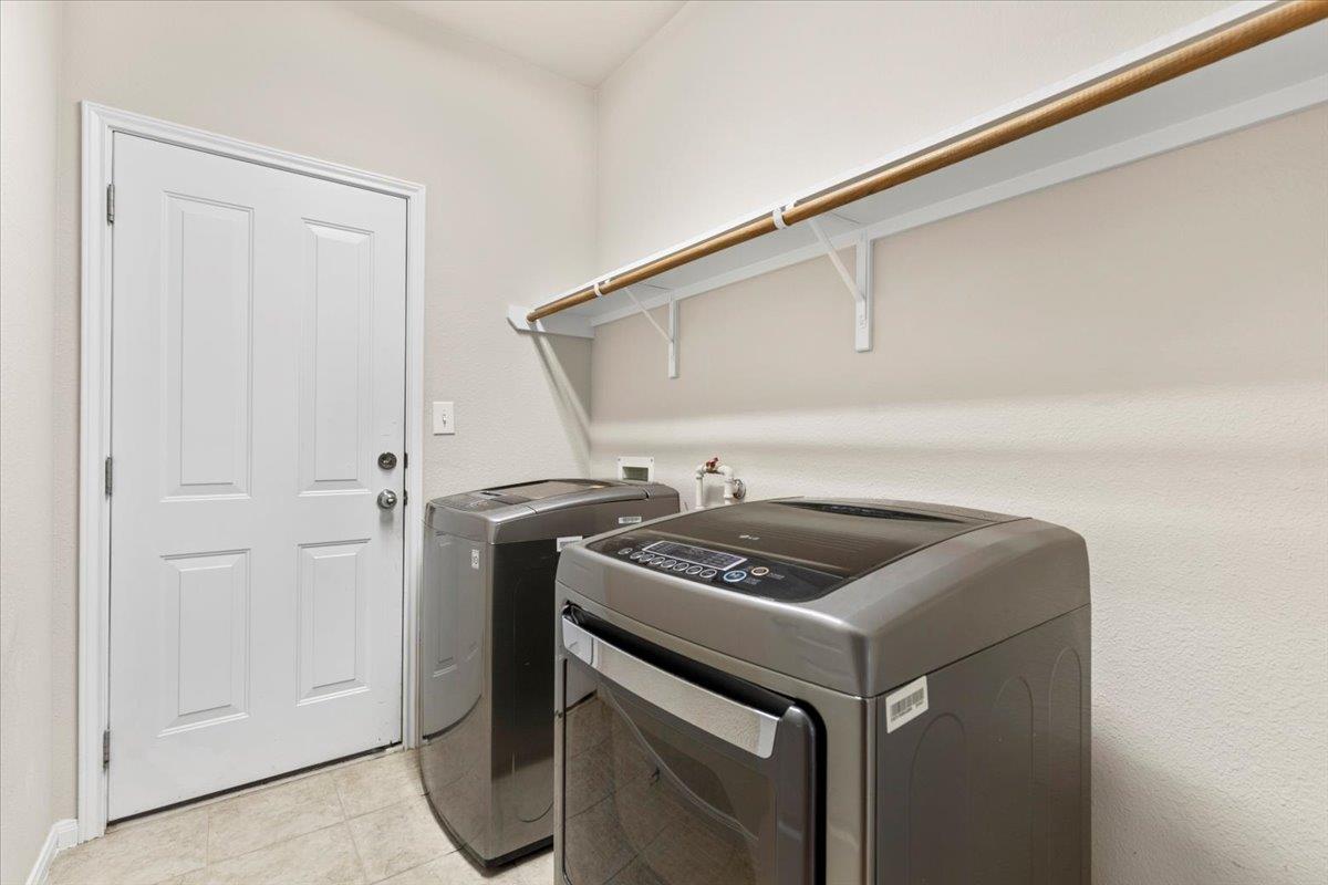 330 Canterbury Dr, Austin, TX 78737