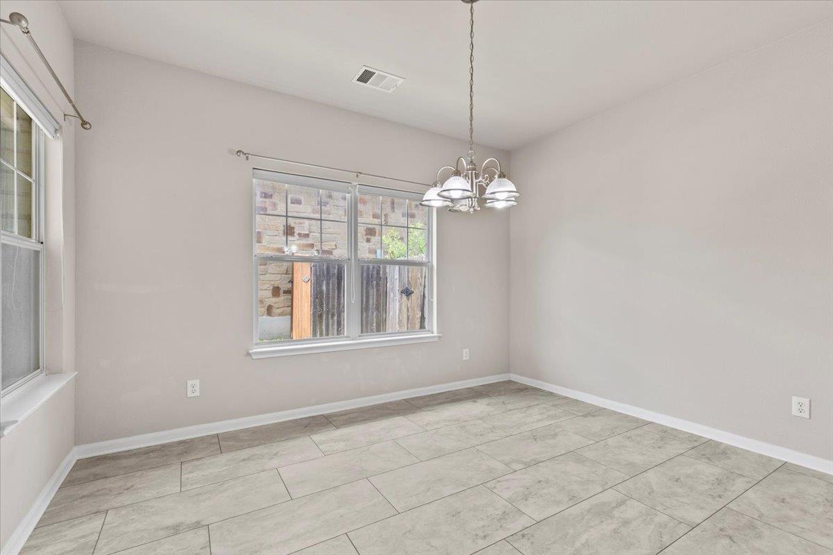 330 Canterbury Dr, Austin, TX 78737