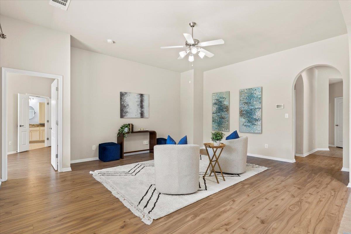 330 Canterbury Dr, Austin, TX 78737