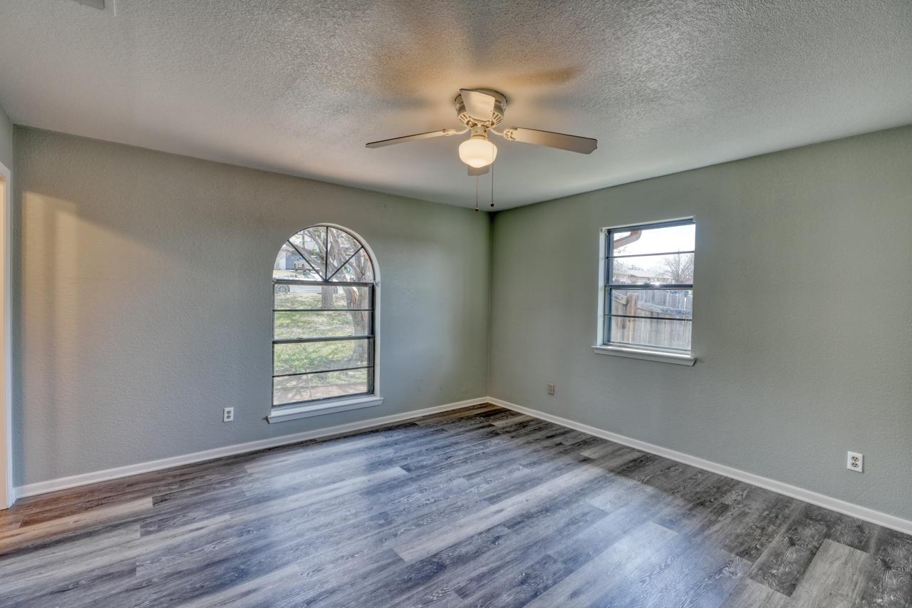 1702 Sunset Dr, Marble Falls, TX 78654