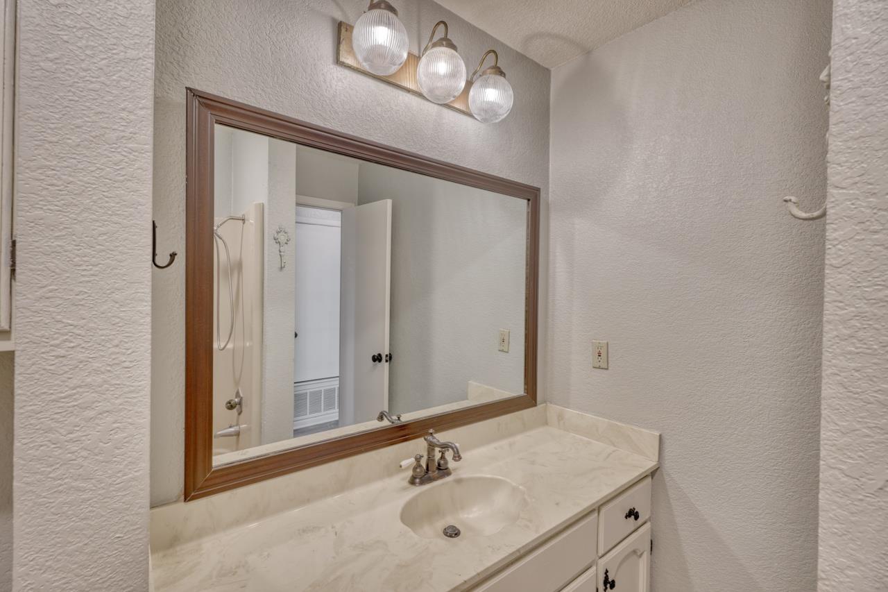 1702 Sunset Dr, Marble Falls, TX 78654