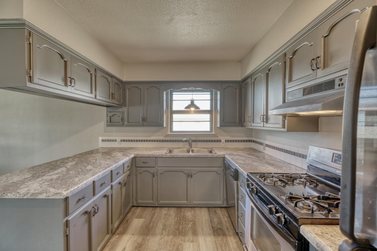 1702 Sunset Dr, Marble Falls, TX 78654