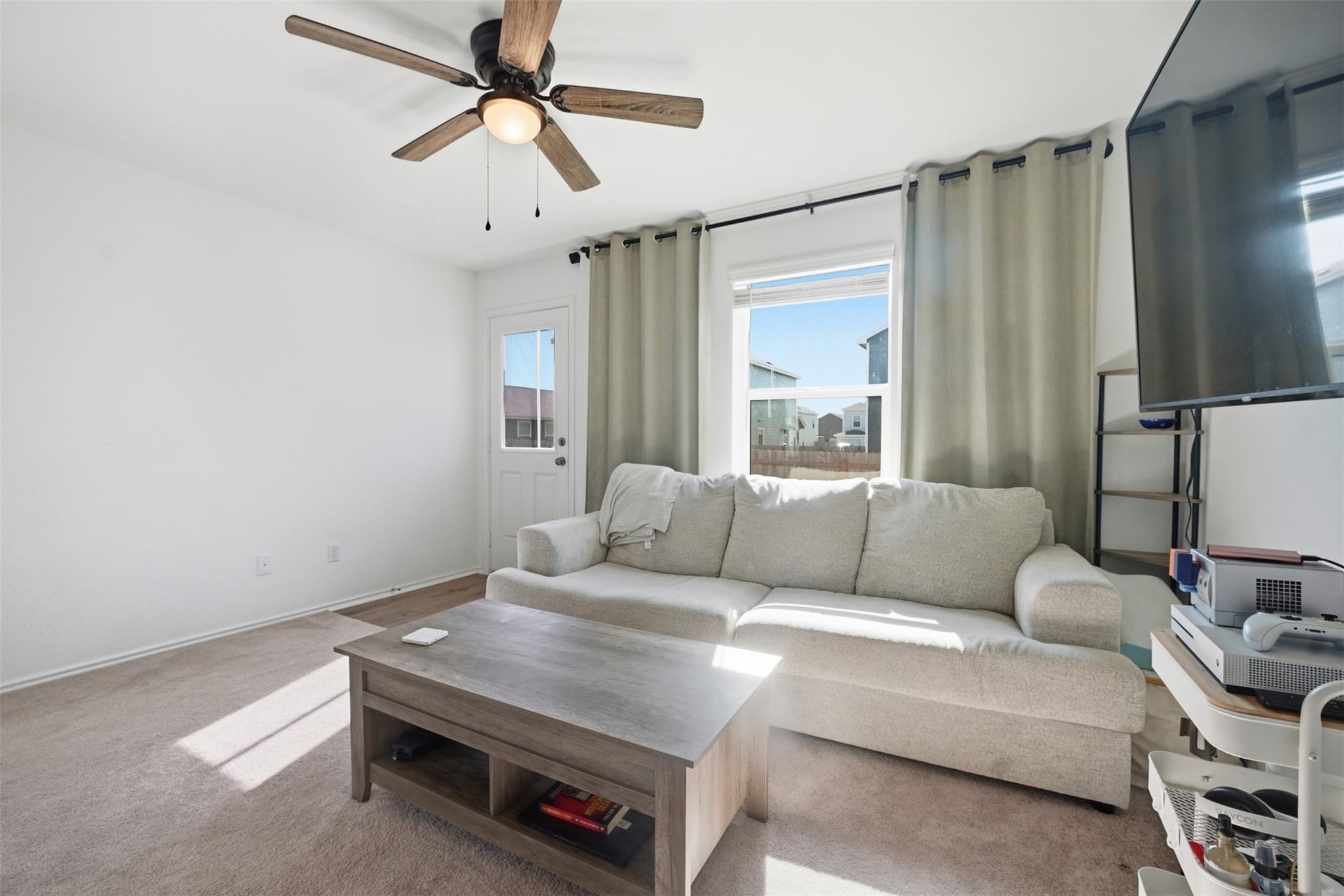 625 Marty Allen Loop, Jarrell, TX 76537