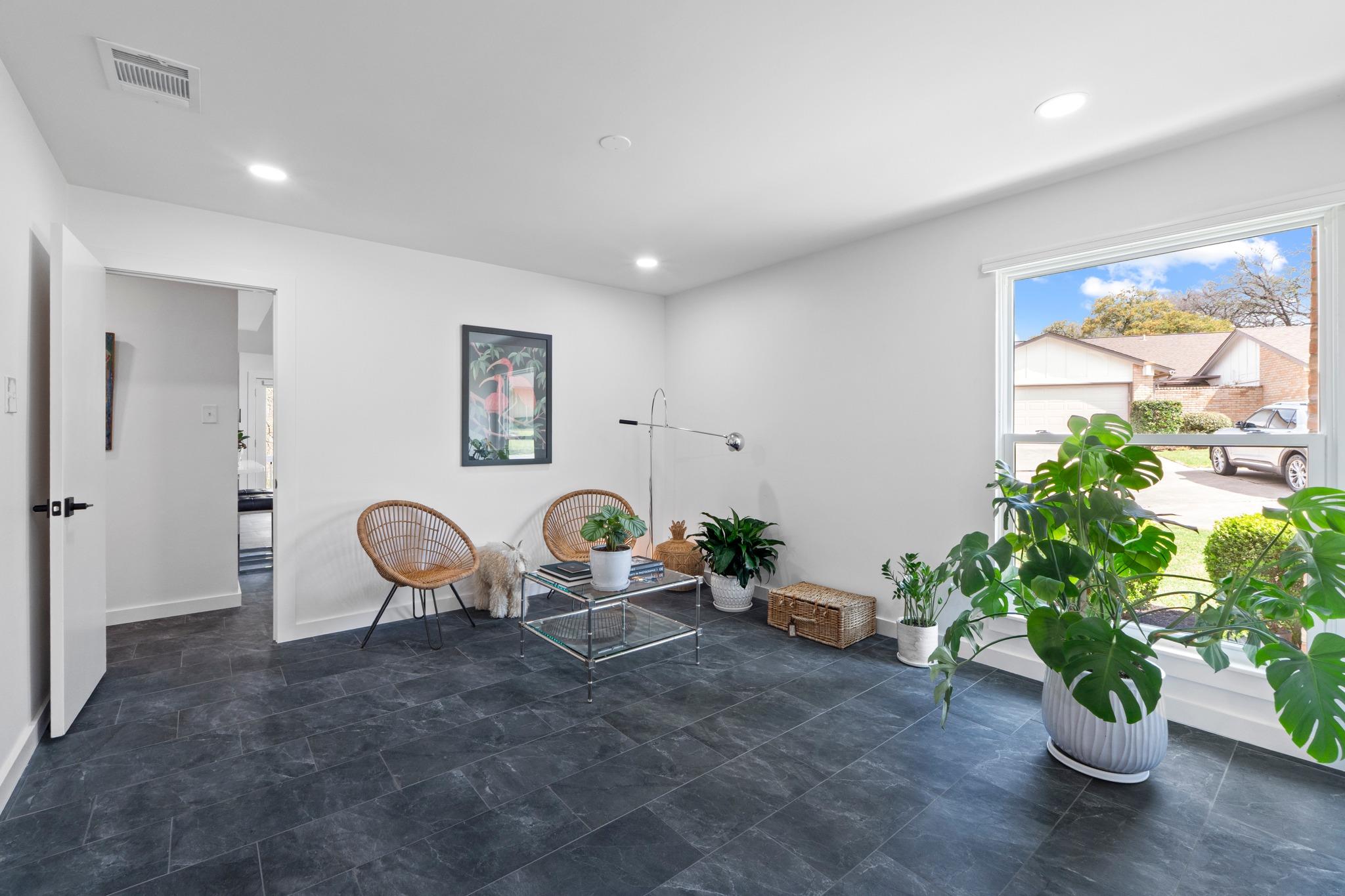 2528 Stoutwood Cir, Austin, TX 78745