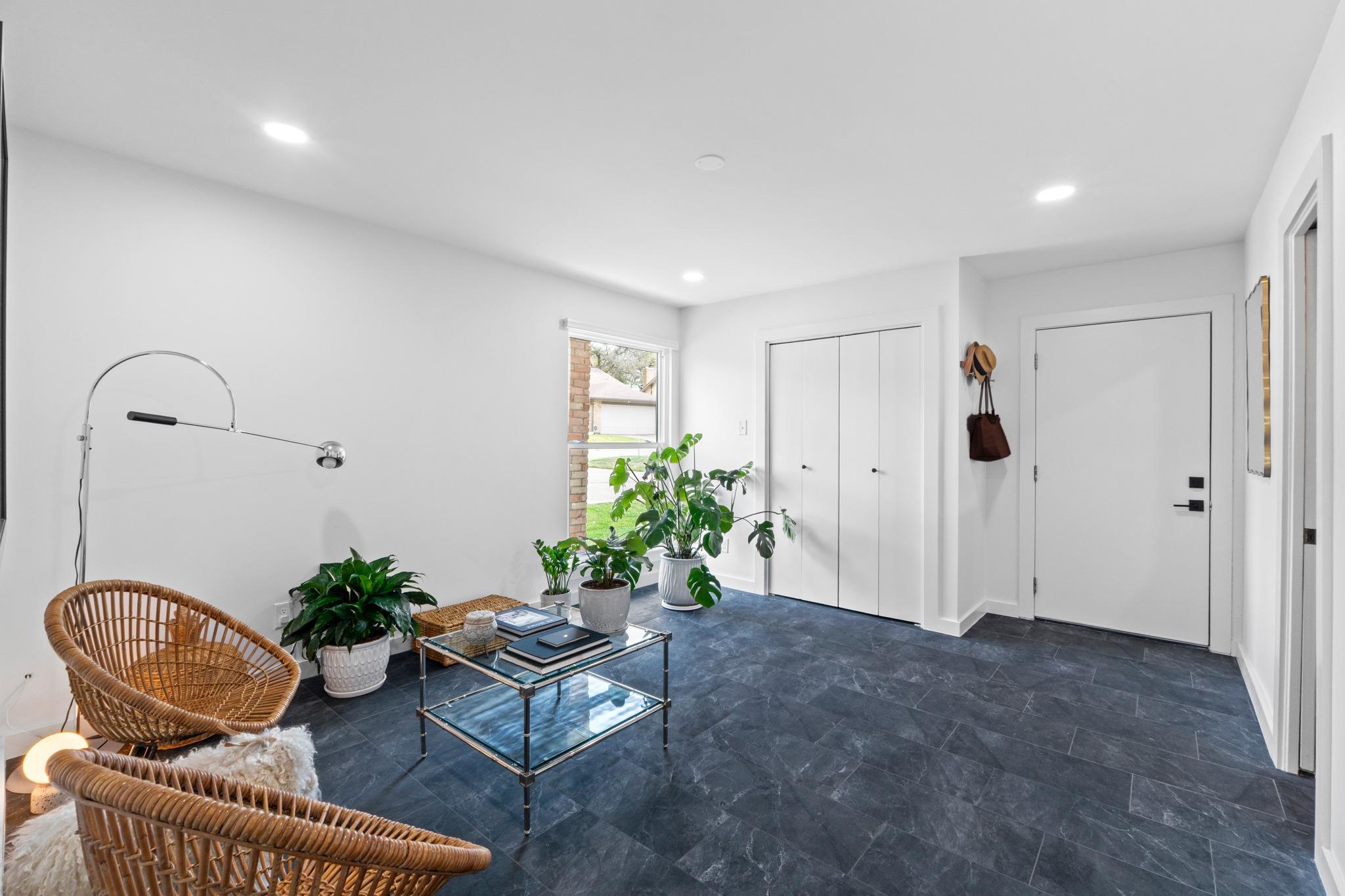 2528 Stoutwood Cir, Austin, TX 78745