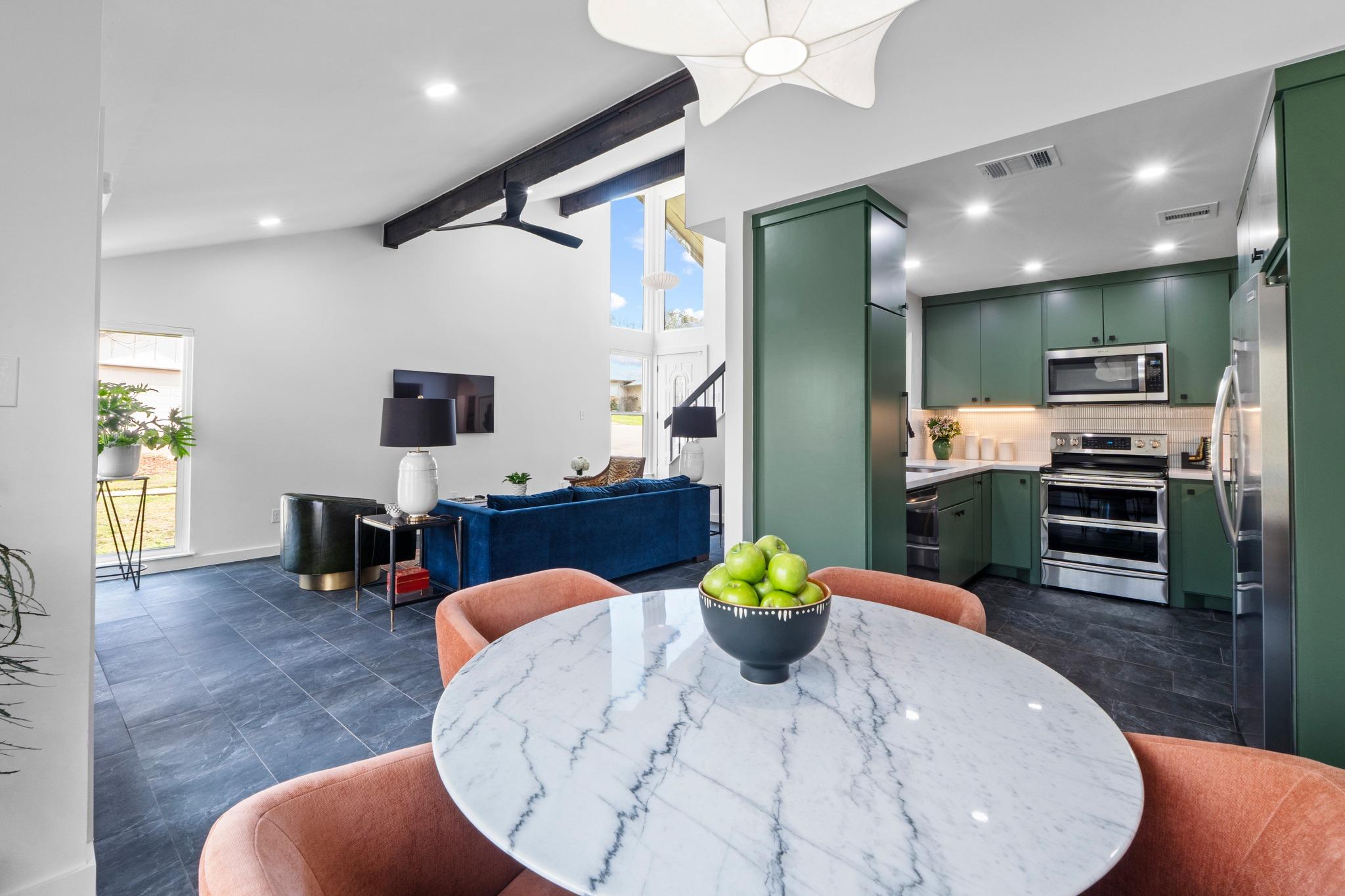 2528 Stoutwood Cir, Austin, TX 78745