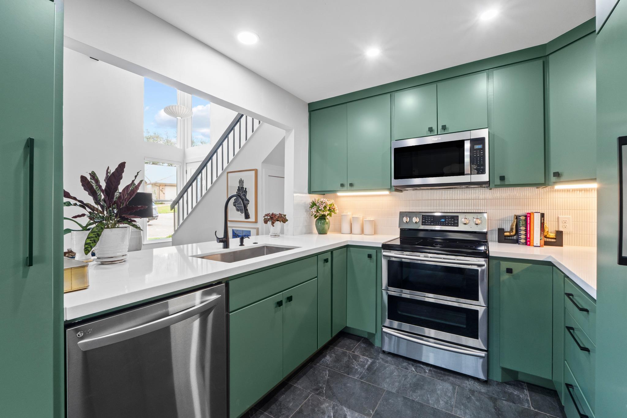 2528 Stoutwood Cir, Austin, TX 78745