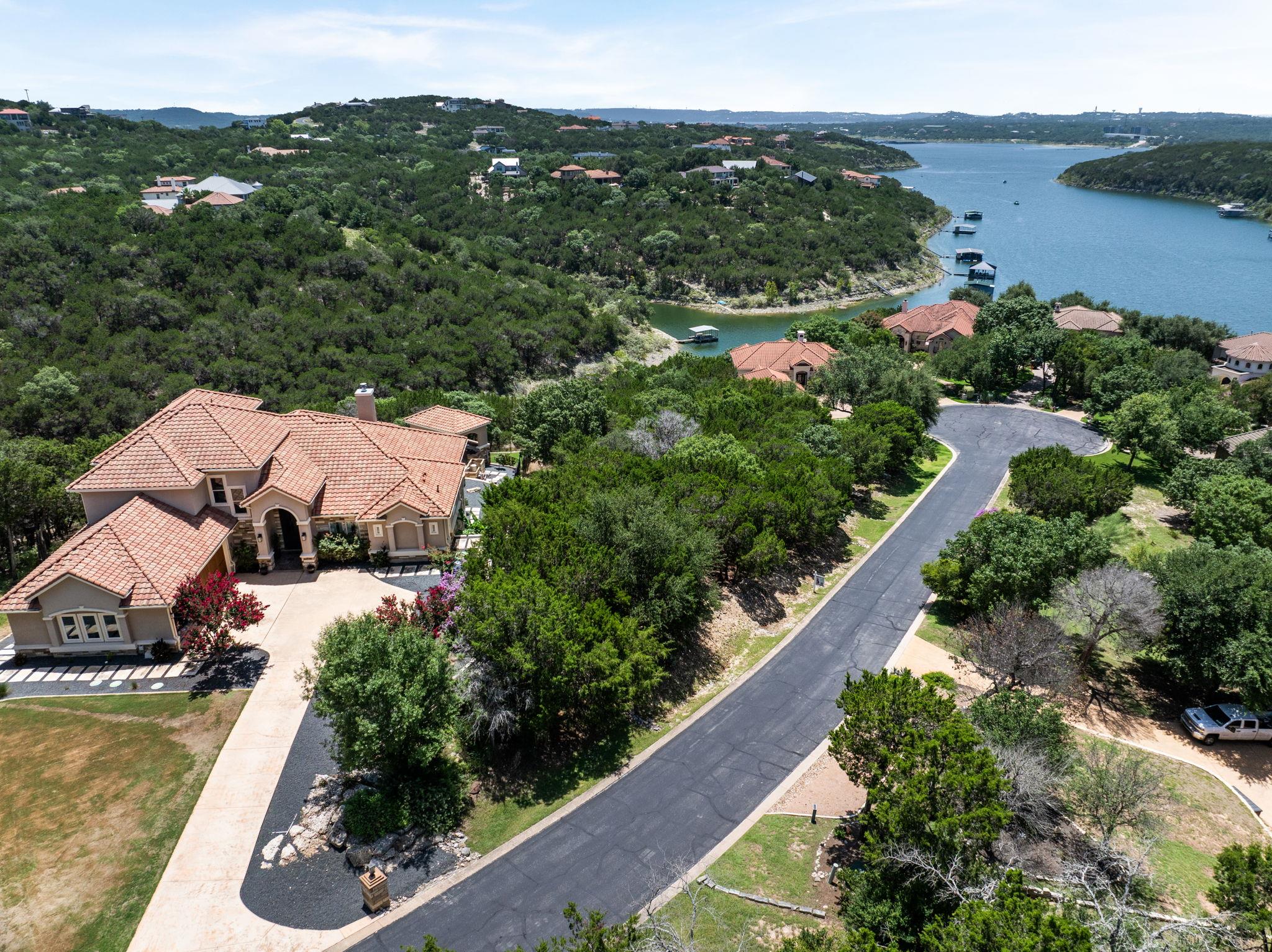18505 Monet Pointe Dr, Jonestown, TX 78645