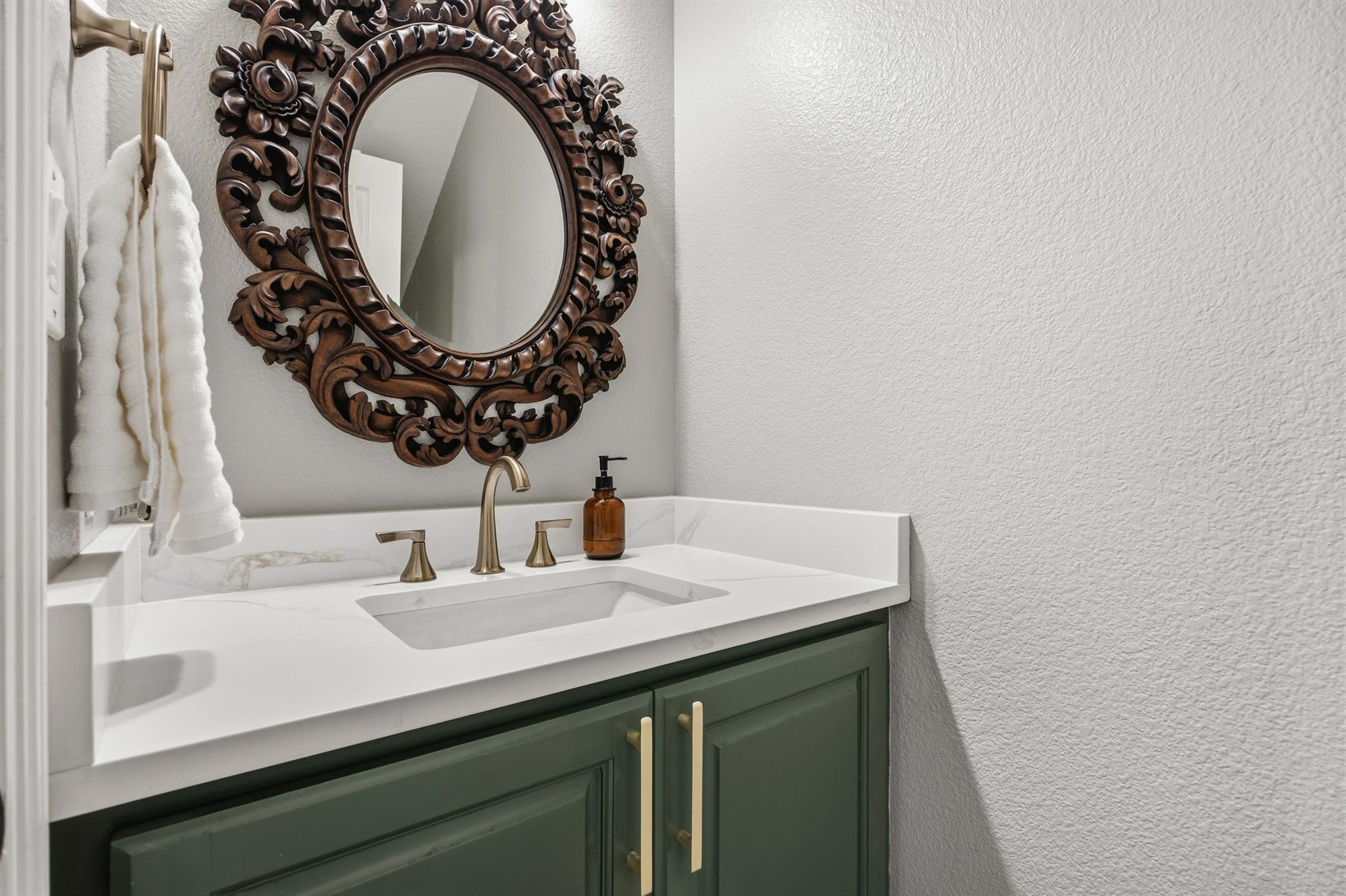 12424 Central Park Dr, Austin, TX 78732