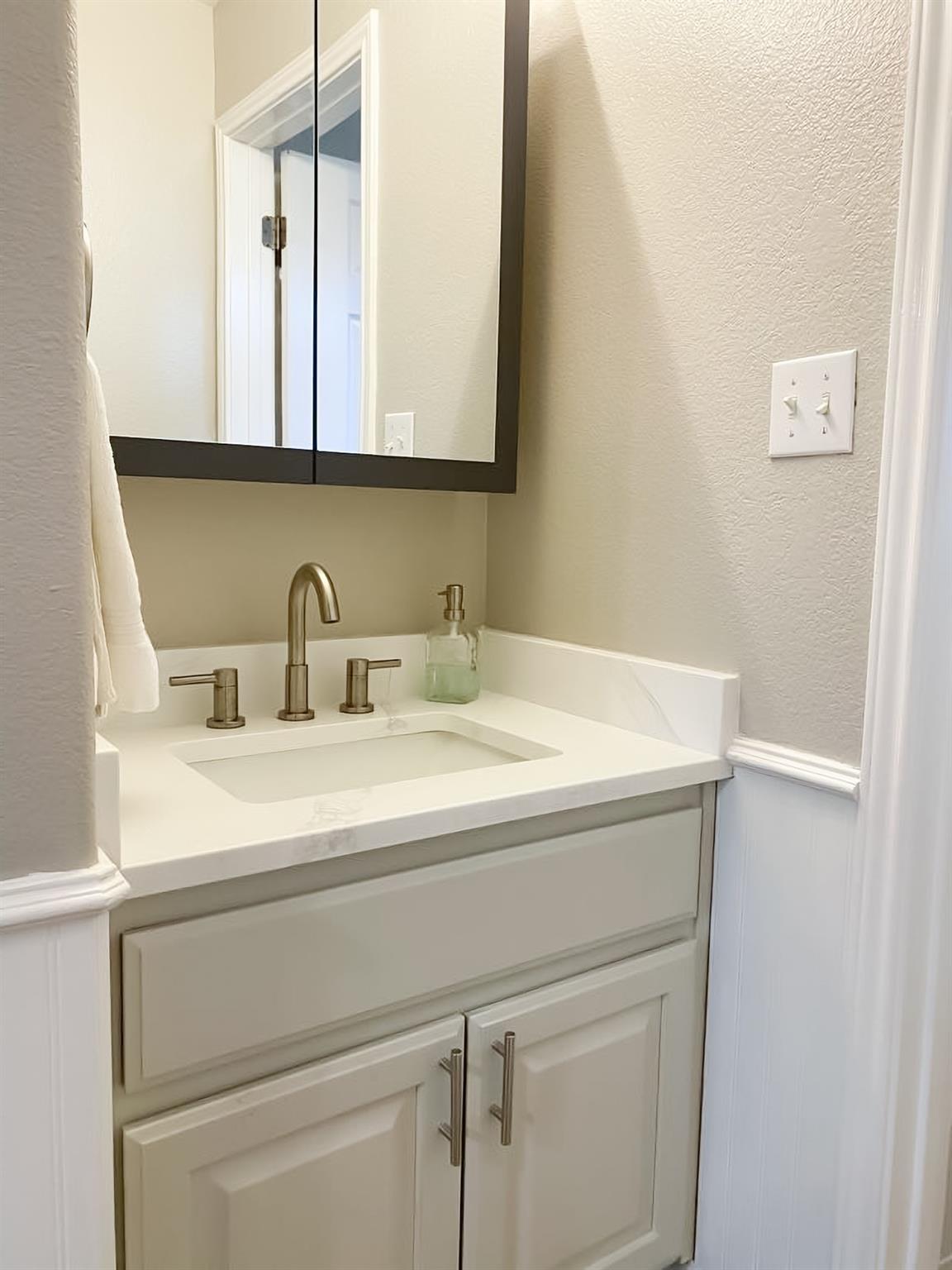 12424 Central Park Dr, Austin, TX 78732