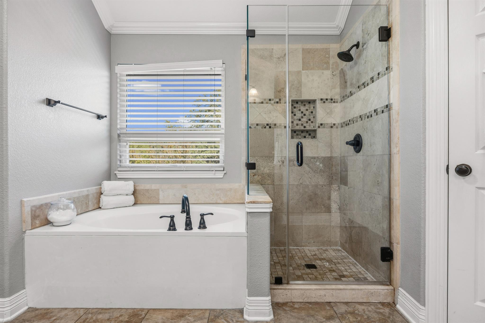 12424 Central Park Dr, Austin, TX 78732