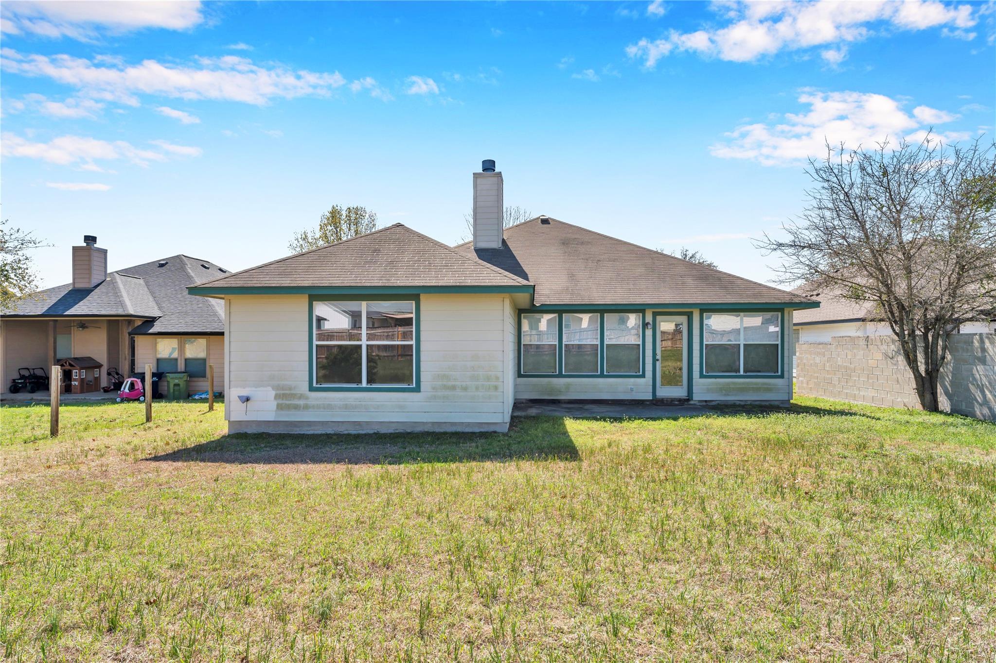 204 Cailin Ct, Burnet, TX 78611