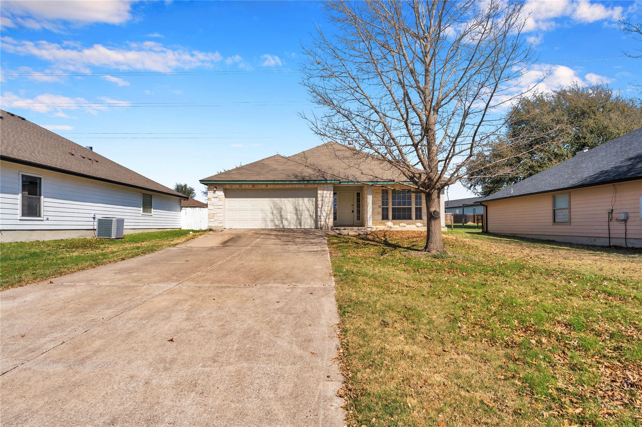 204 Cailin Ct, Burnet, TX 78611