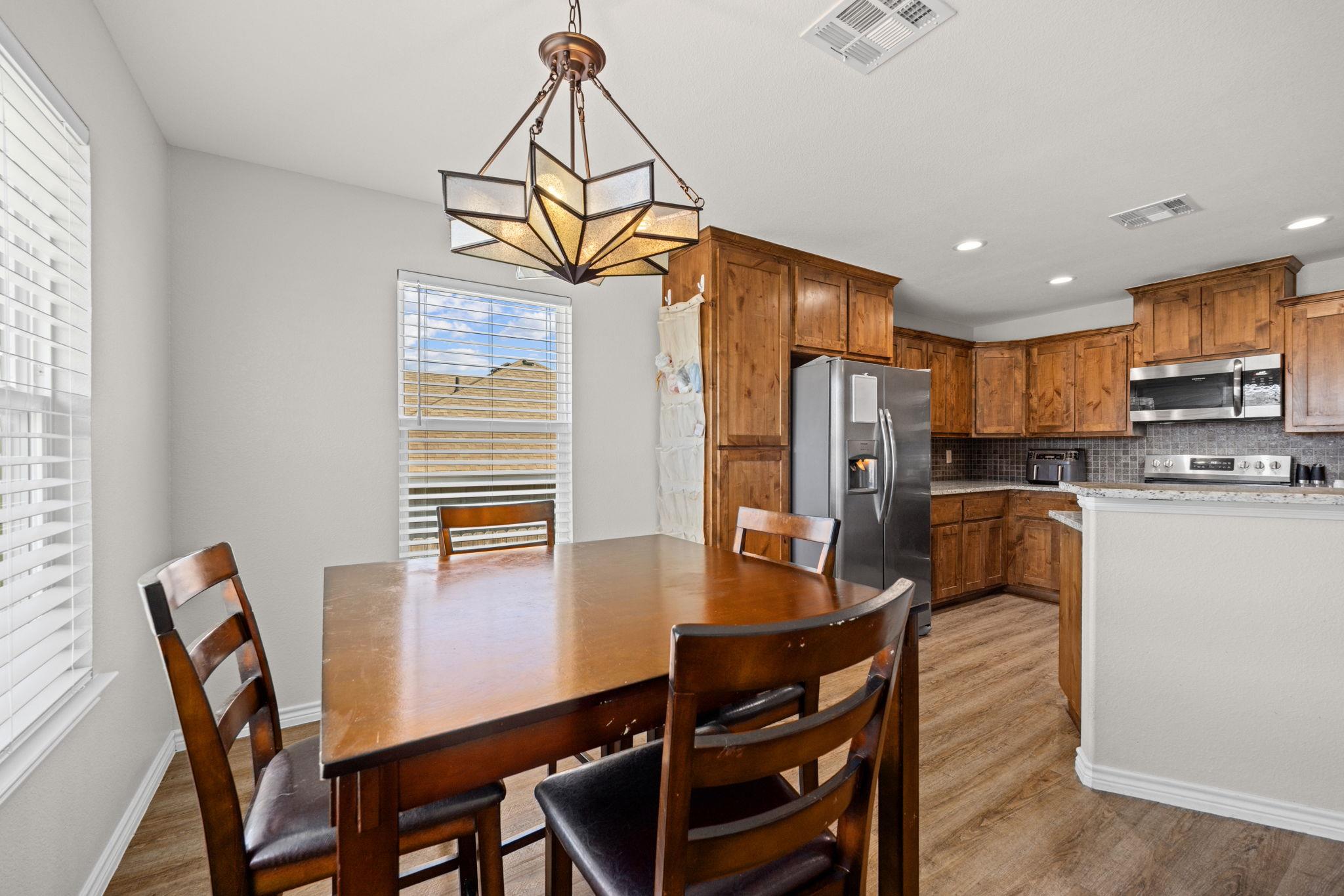 1313 Sandstone Cv, Lampasas, TX 76550