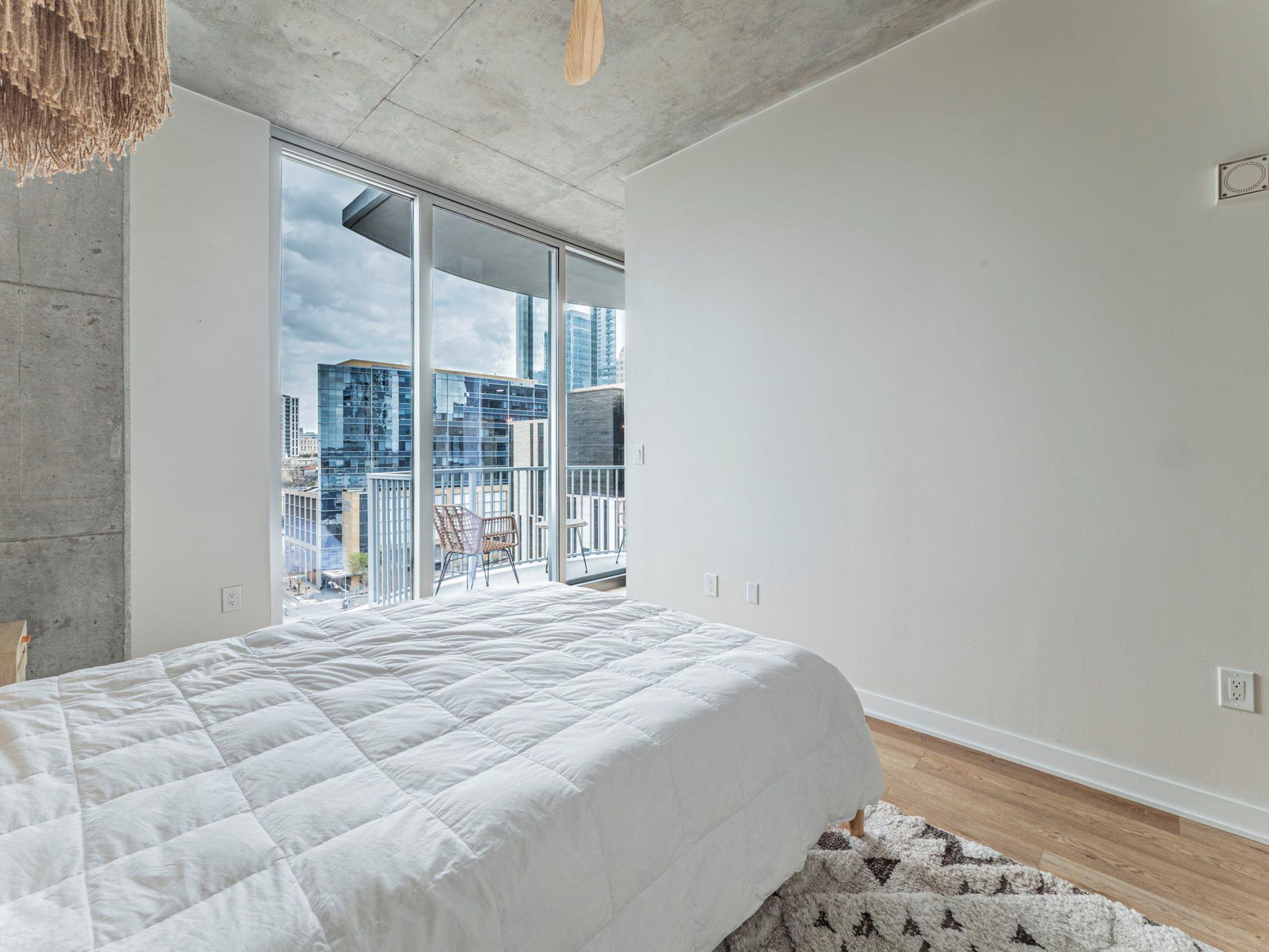 360 Nueces St # 1018, Austin, TX 78701