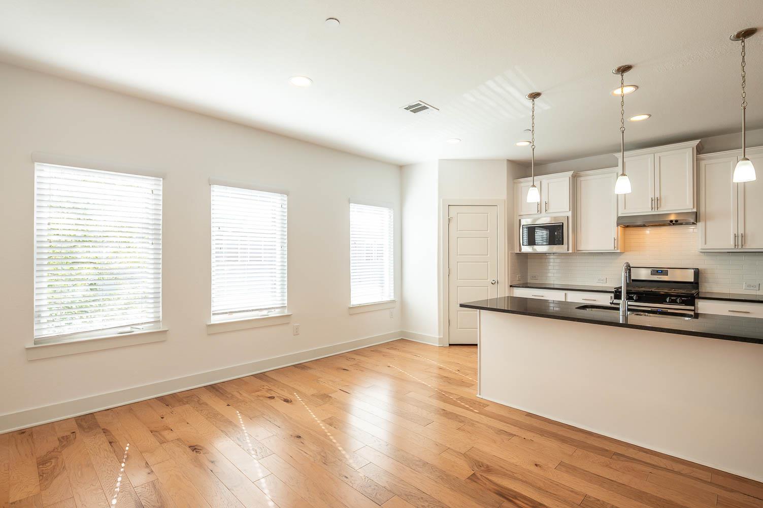 7204 Bassett Ct, Austin, TX 78741