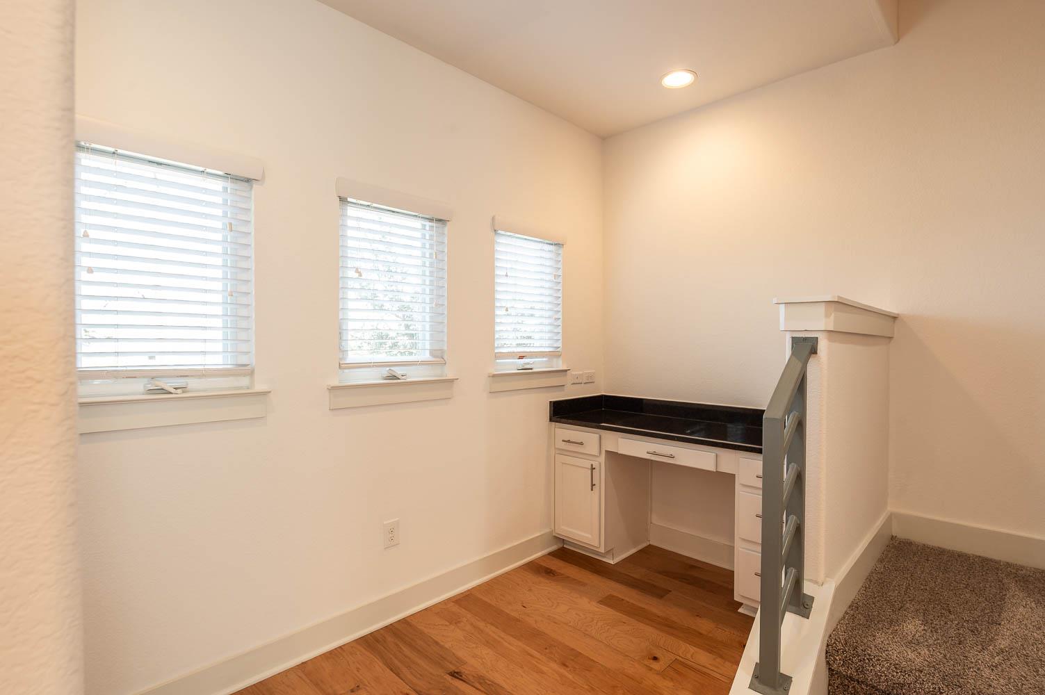 7204 Bassett Ct, Austin, TX 78741