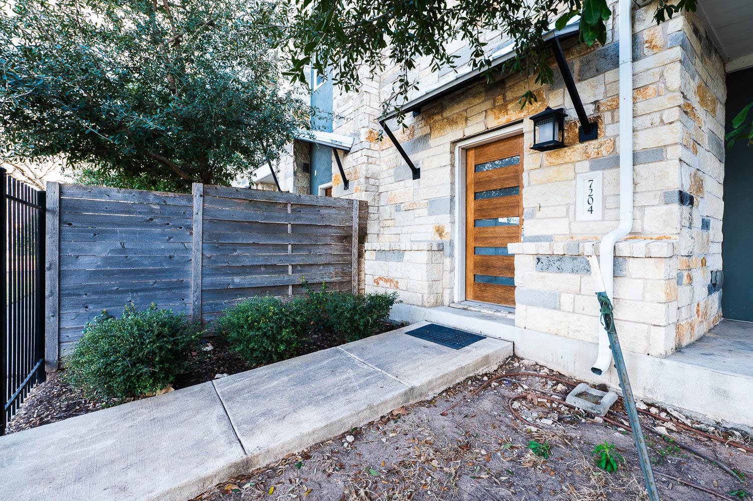 7204 Bassett Ct, Austin, TX 78741