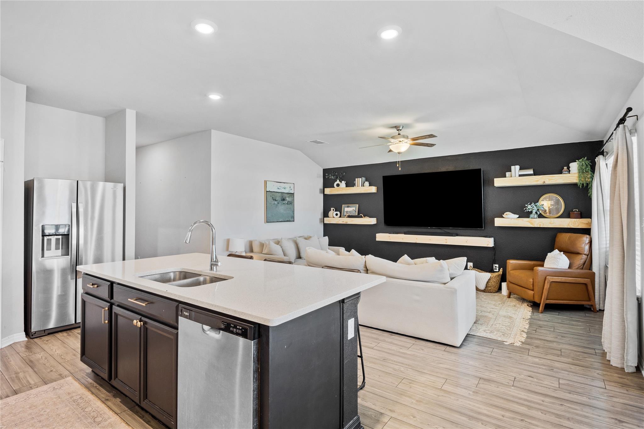 537 Loriner Way, Liberty Hill, TX 78642