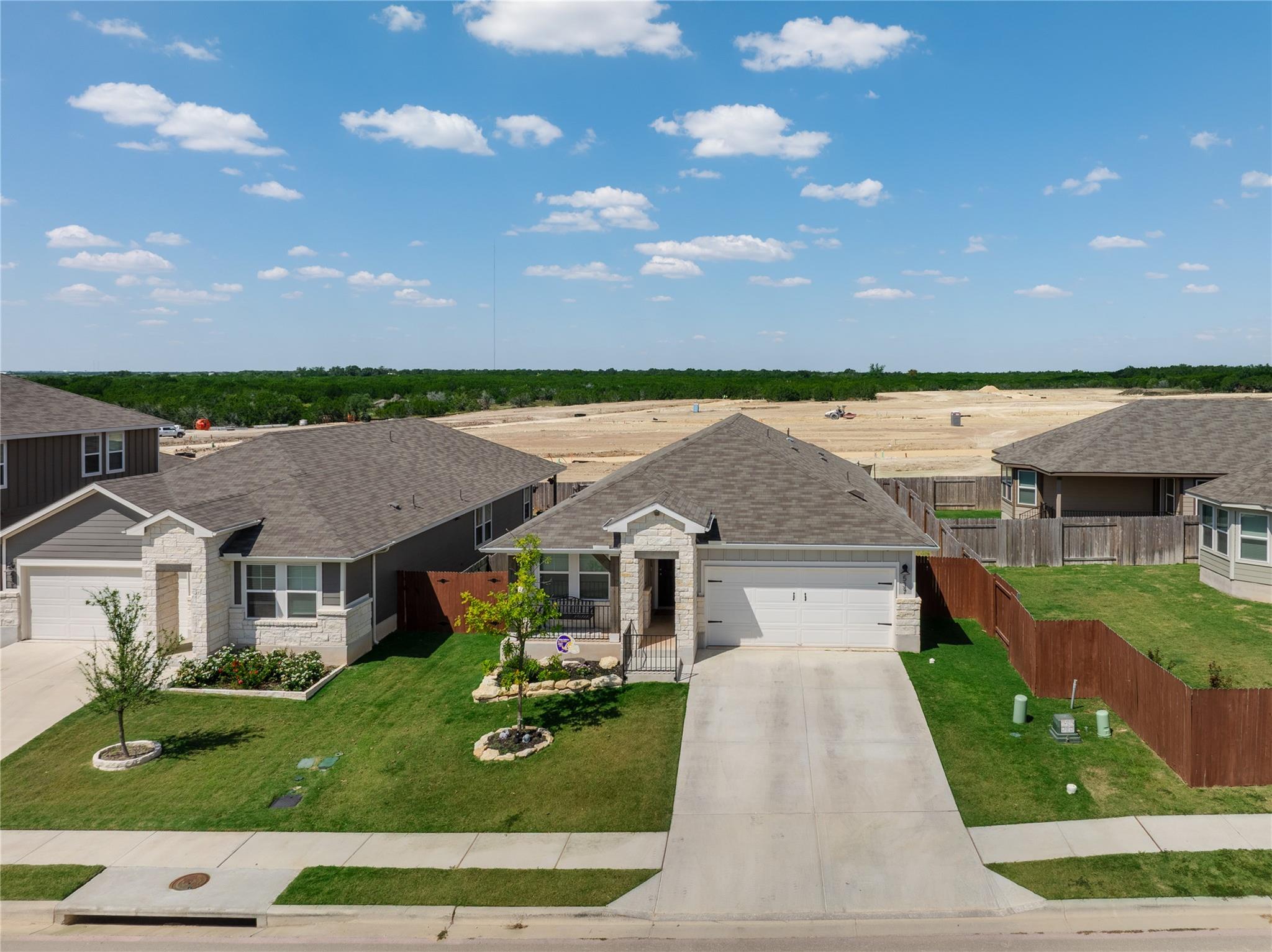 537 Loriner Way, Liberty Hill, TX 78642