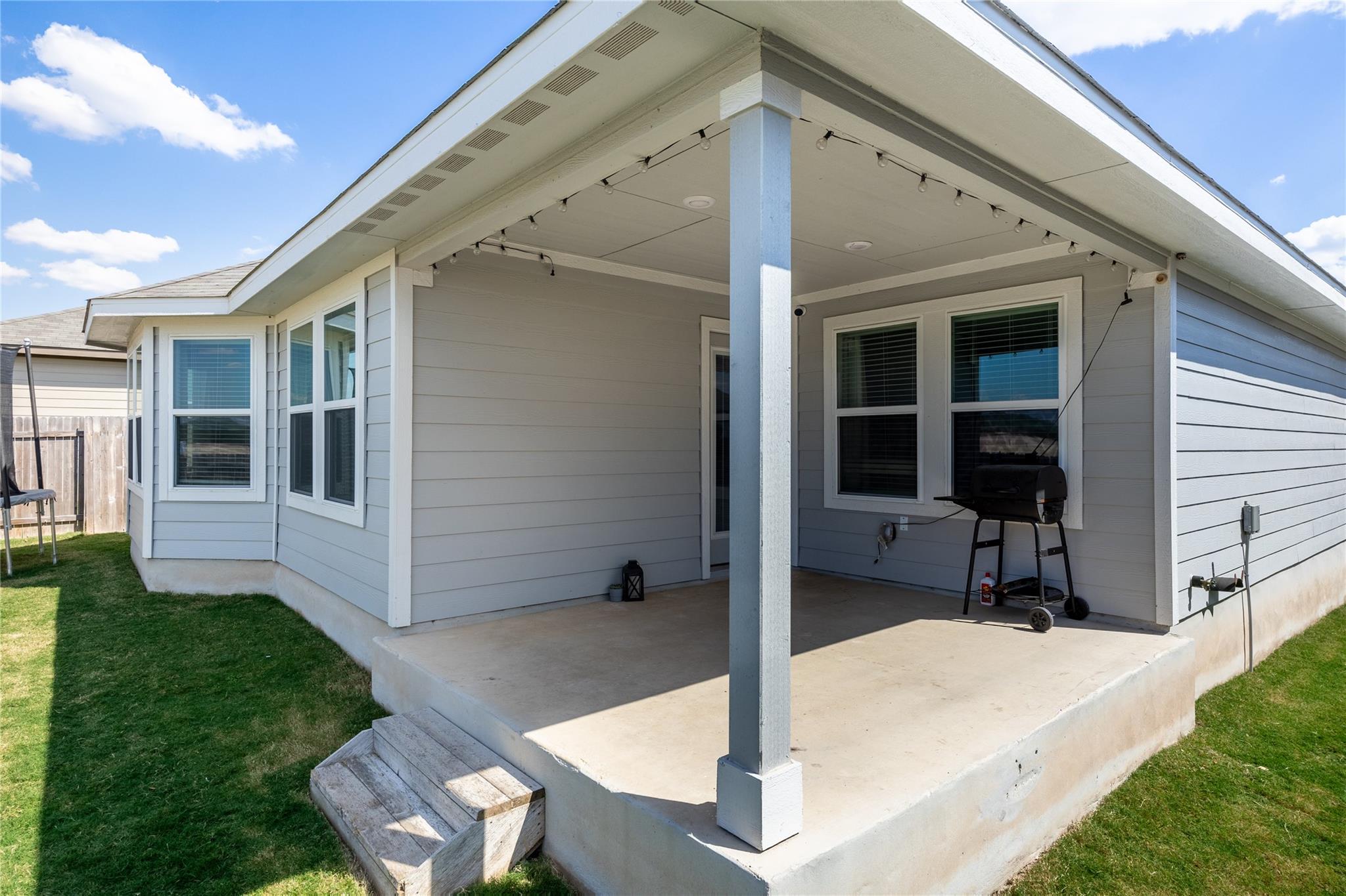 537 Loriner Way, Liberty Hill, TX 78642